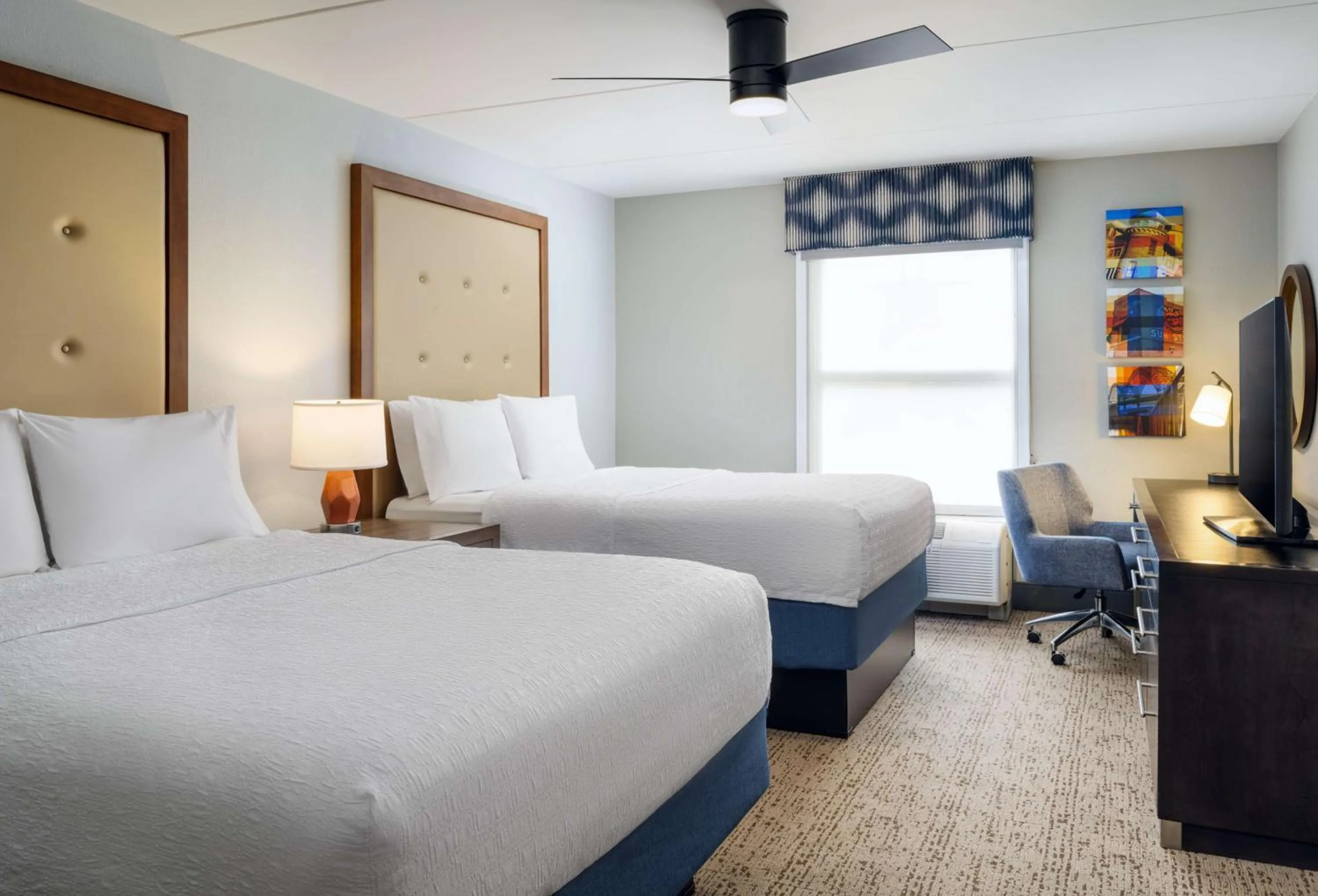 Bed in Hampton Inn & Suites Memphis East Germantown Area