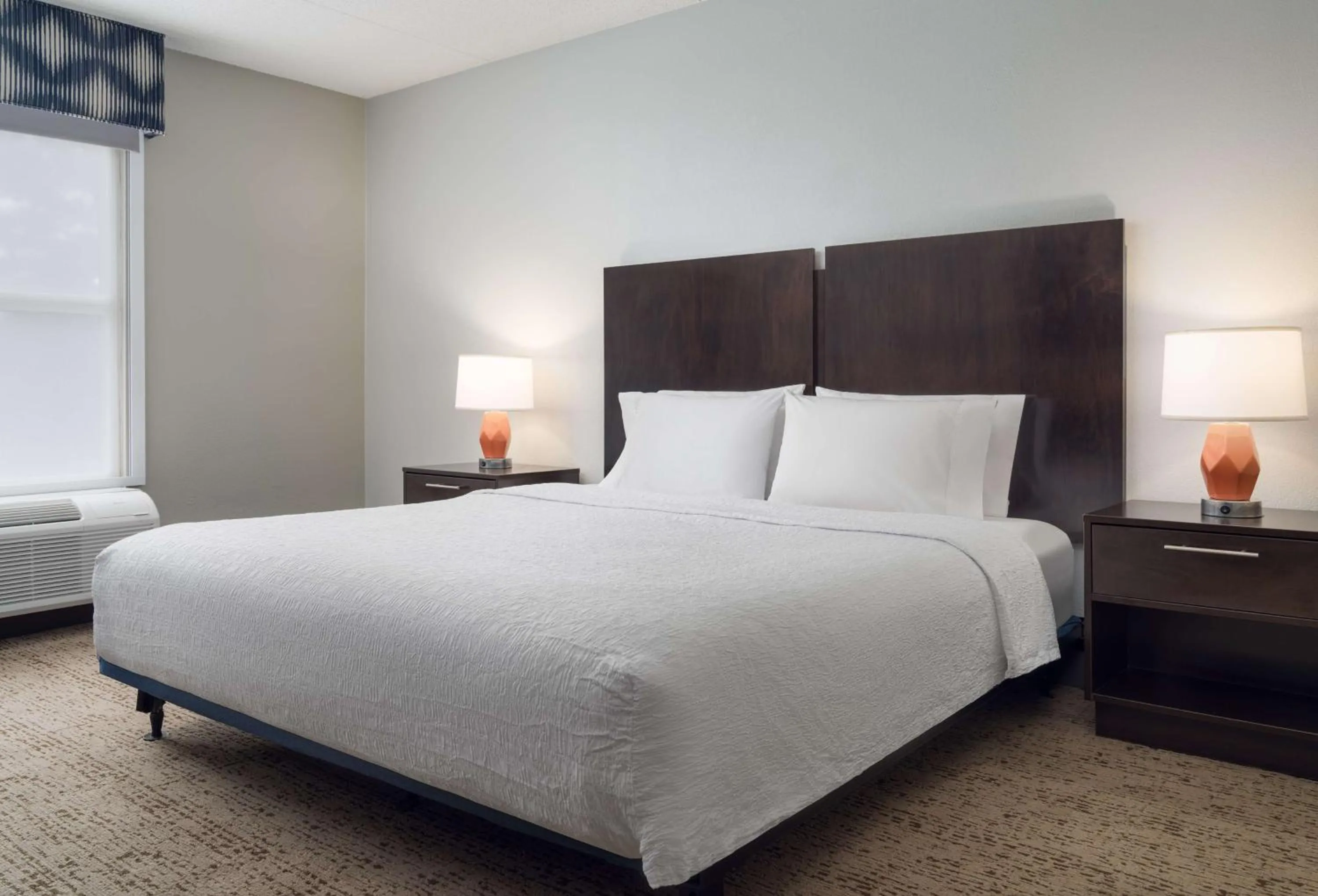 Bed in Hampton Inn & Suites Memphis East Germantown Area