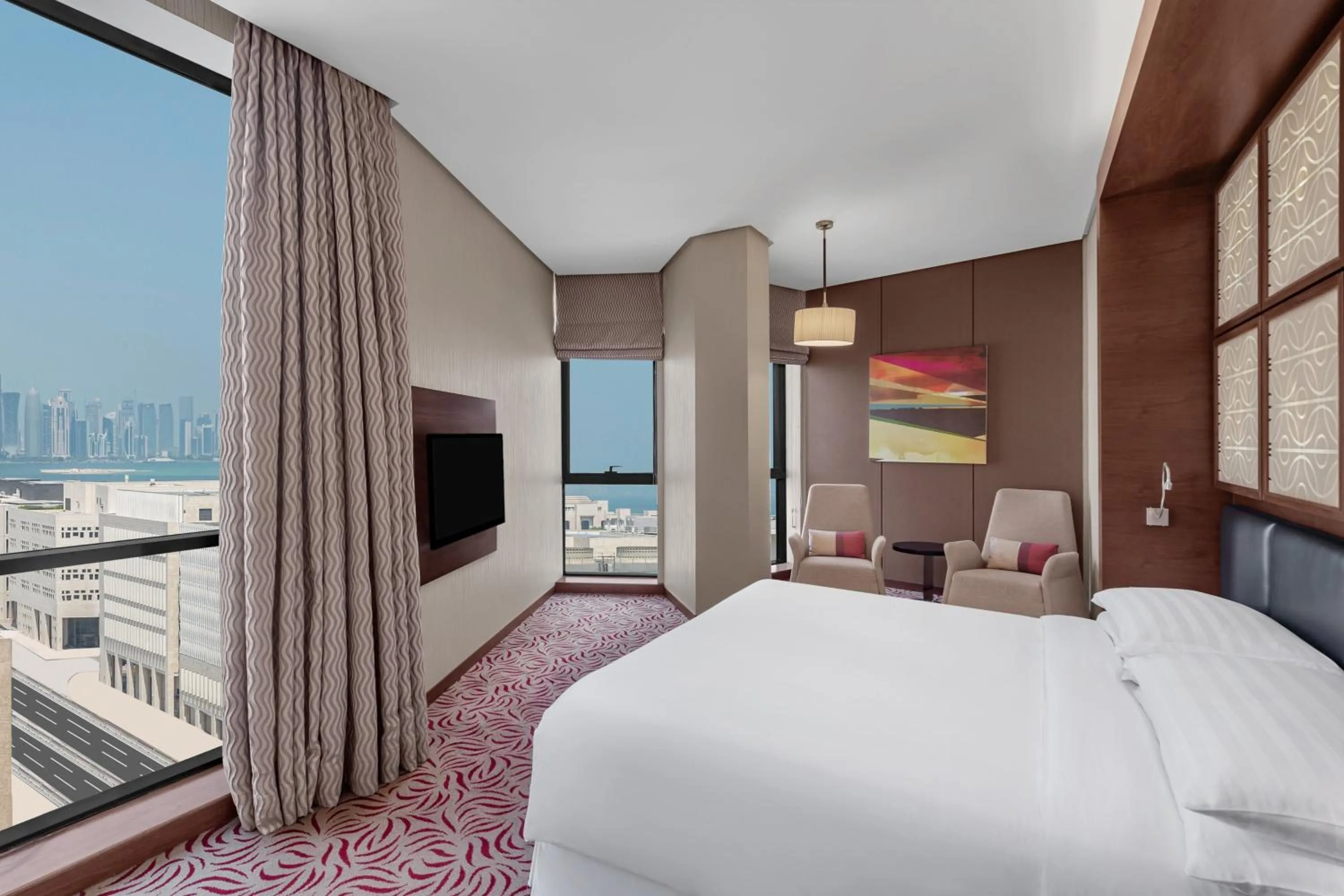 Photo of the whole room, Bed in Four Points by Sheraton Doha