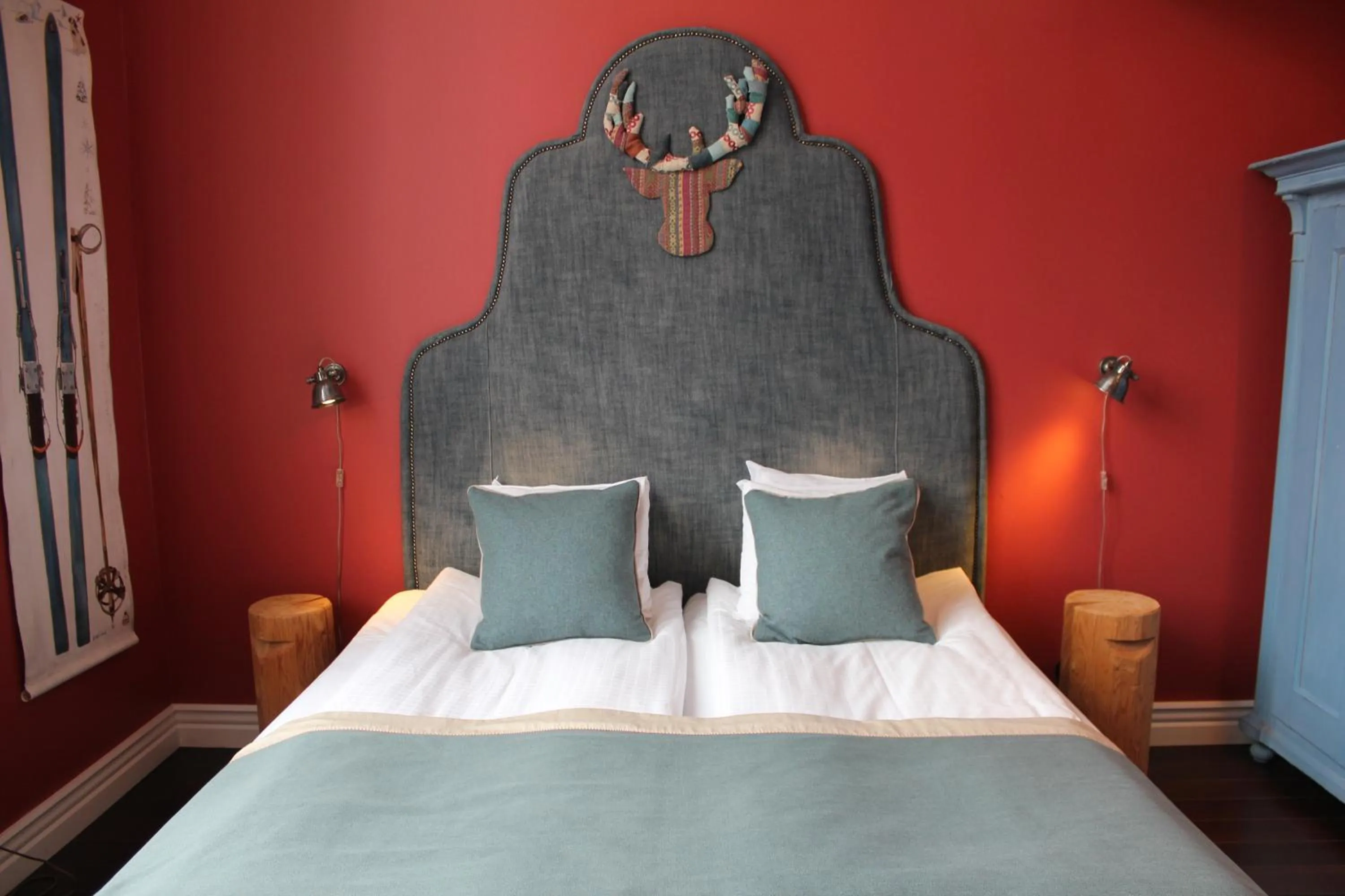 Bed in Olarsgården Hotell