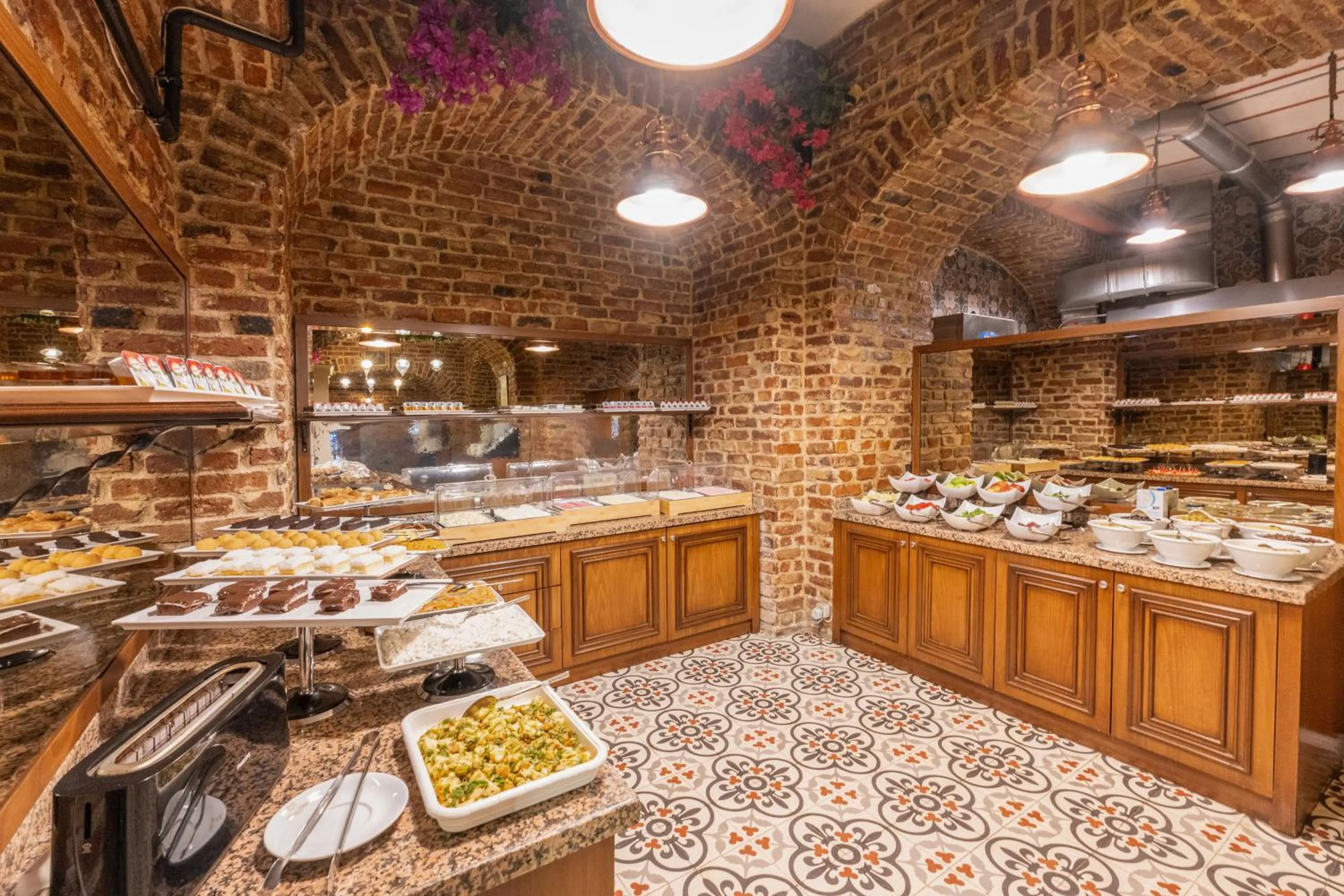 Coffee/tea facilities in Meserret Palace Hotel - Special Category