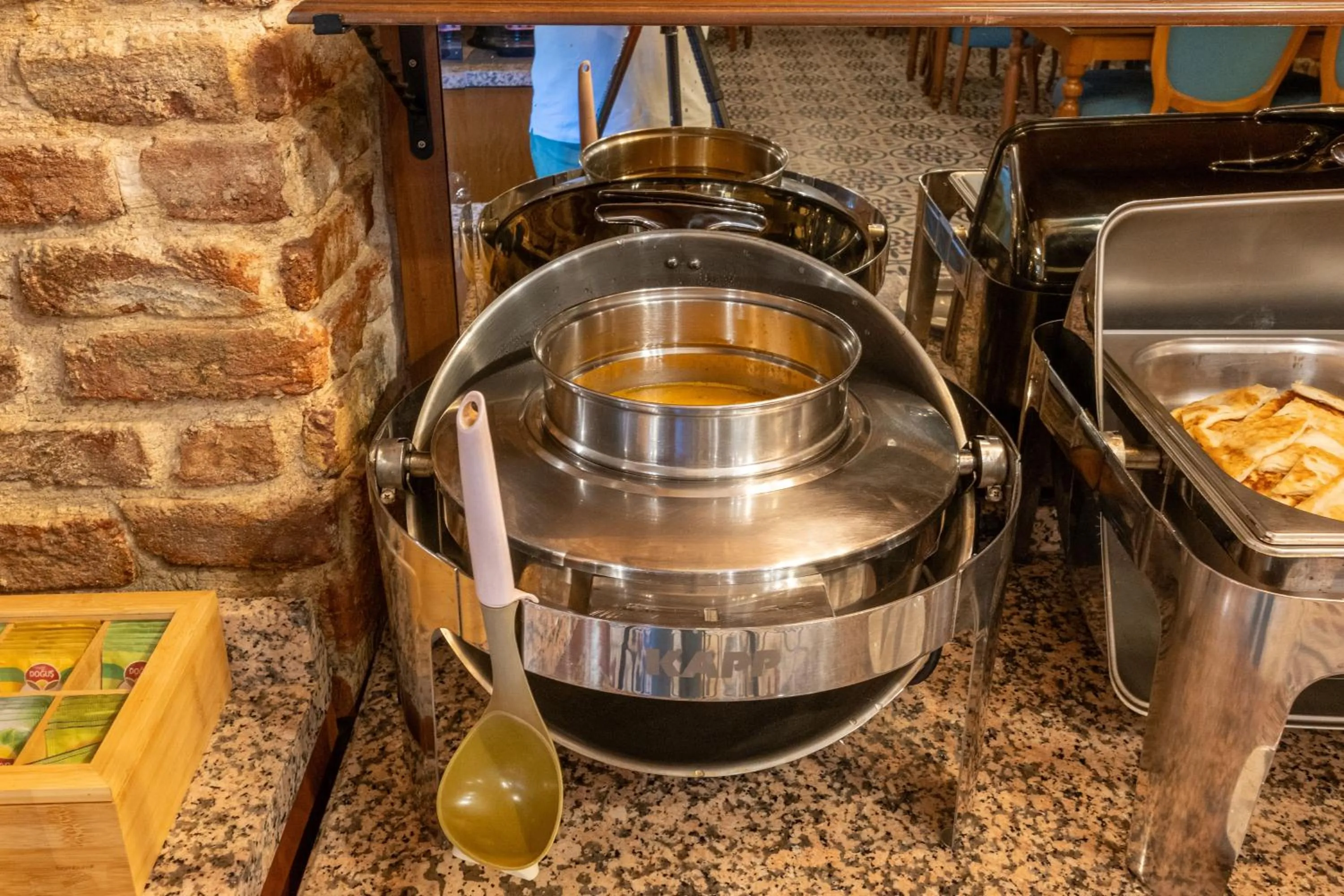 Restaurant/places to eat in Meserret Palace Hotel - Special Category