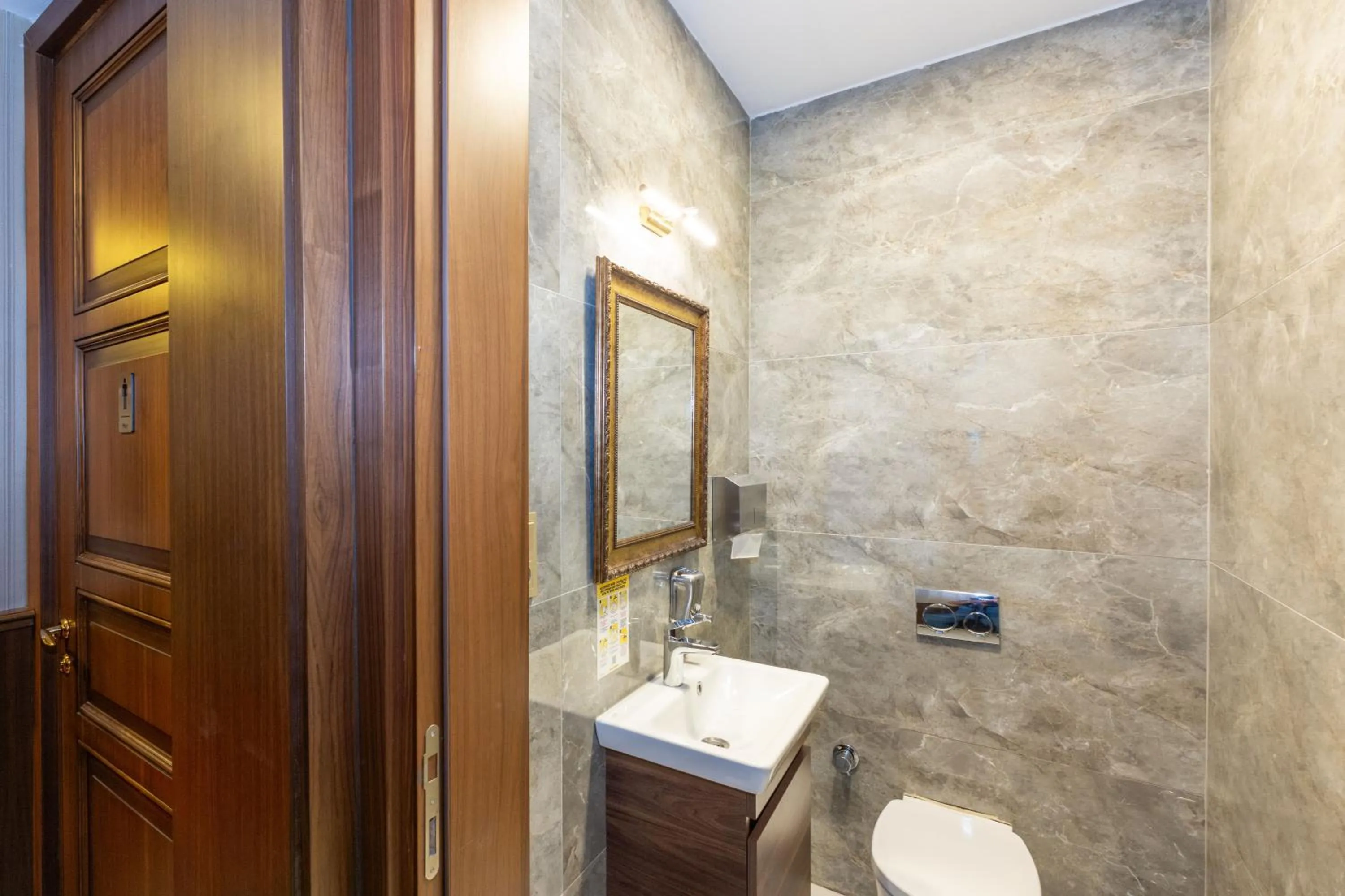 Toilet in Meserret Palace Hotel - Special Category