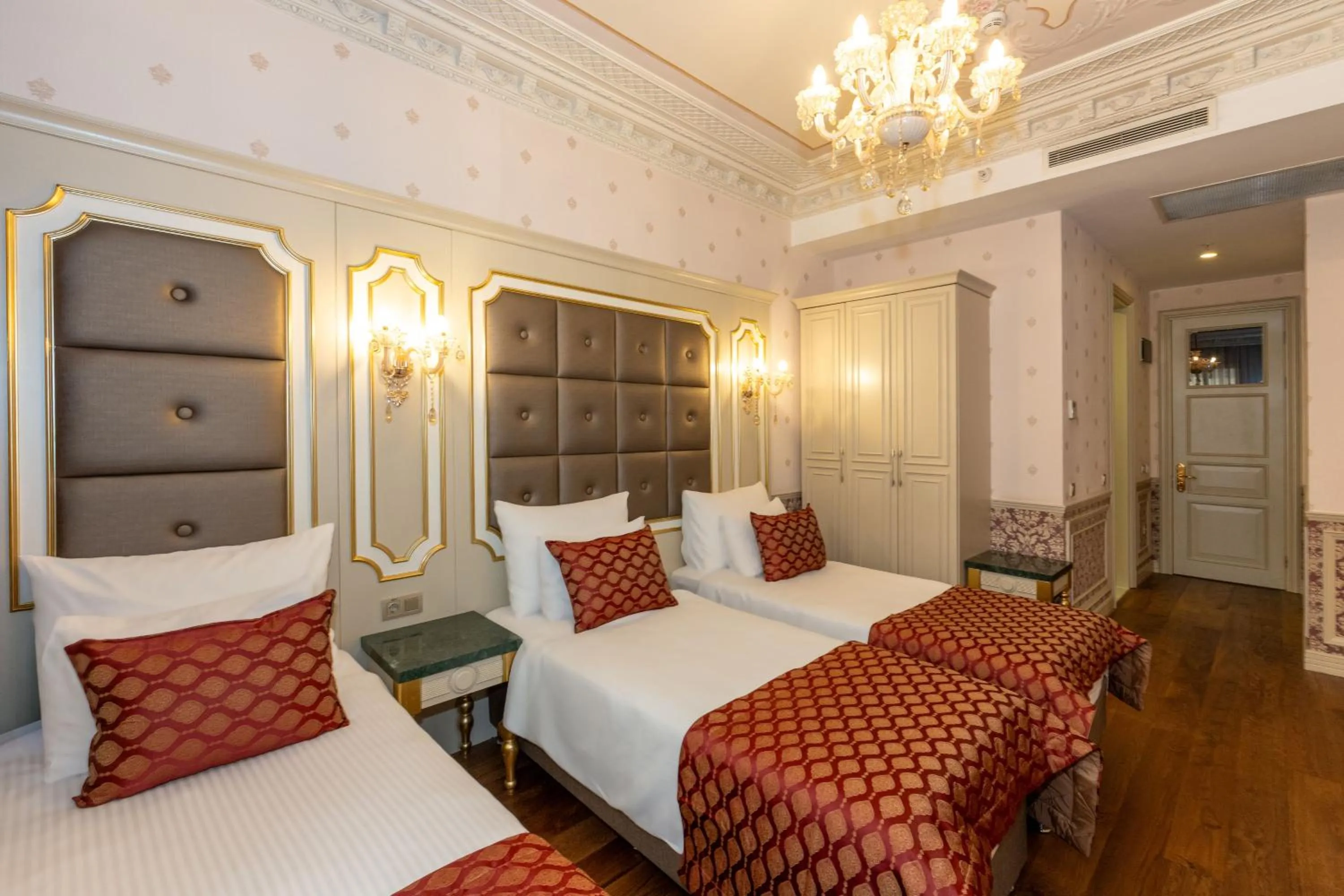 Bed in Meserret Palace Hotel - Special Category