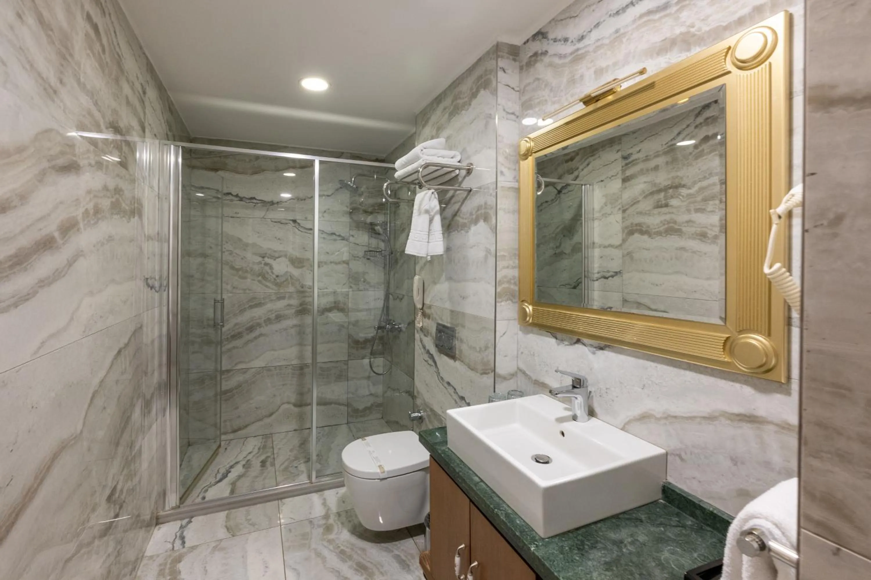 Shower in Meserret Palace Hotel - Special Category