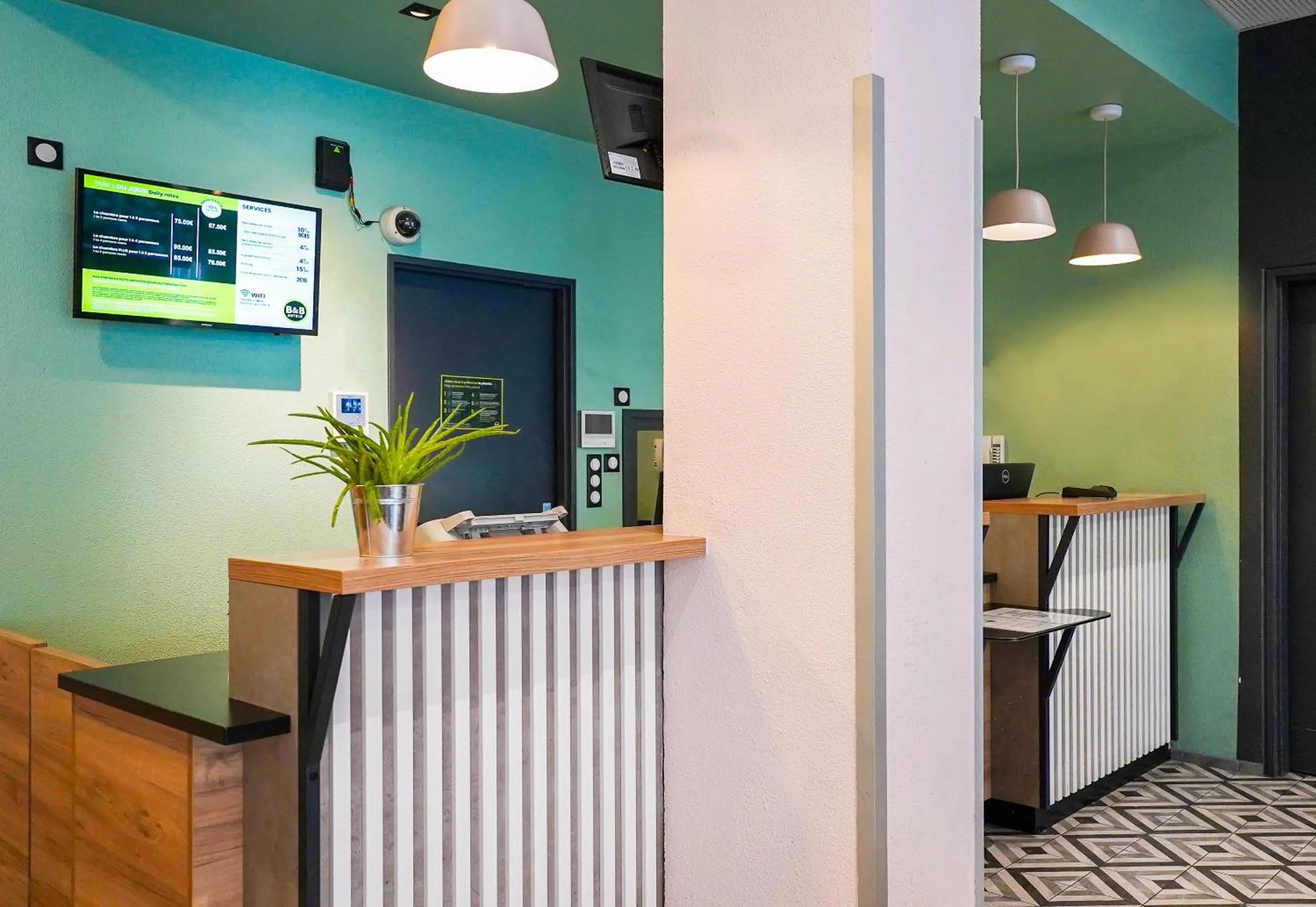 Lobby or reception in B&B HOTEL Marseille Centre La Joliette