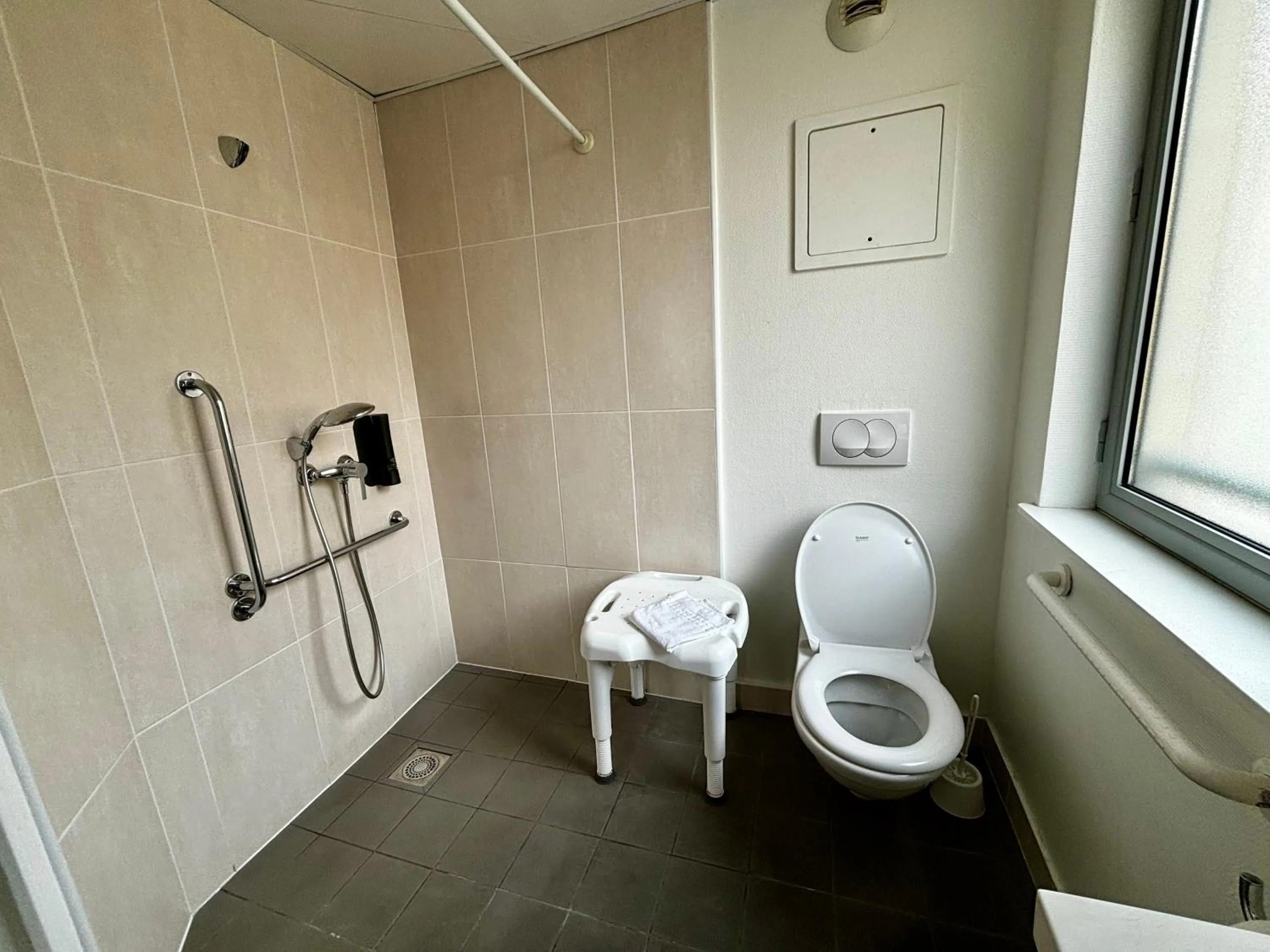 Bathroom in B&B HOTEL Marseille Centre La Joliette