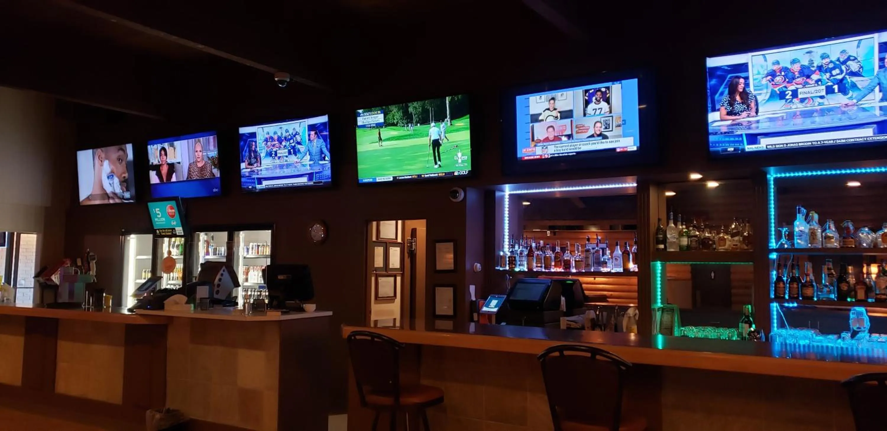 Alcoholic drinks in Super 8 by Wyndham Spruce Grove