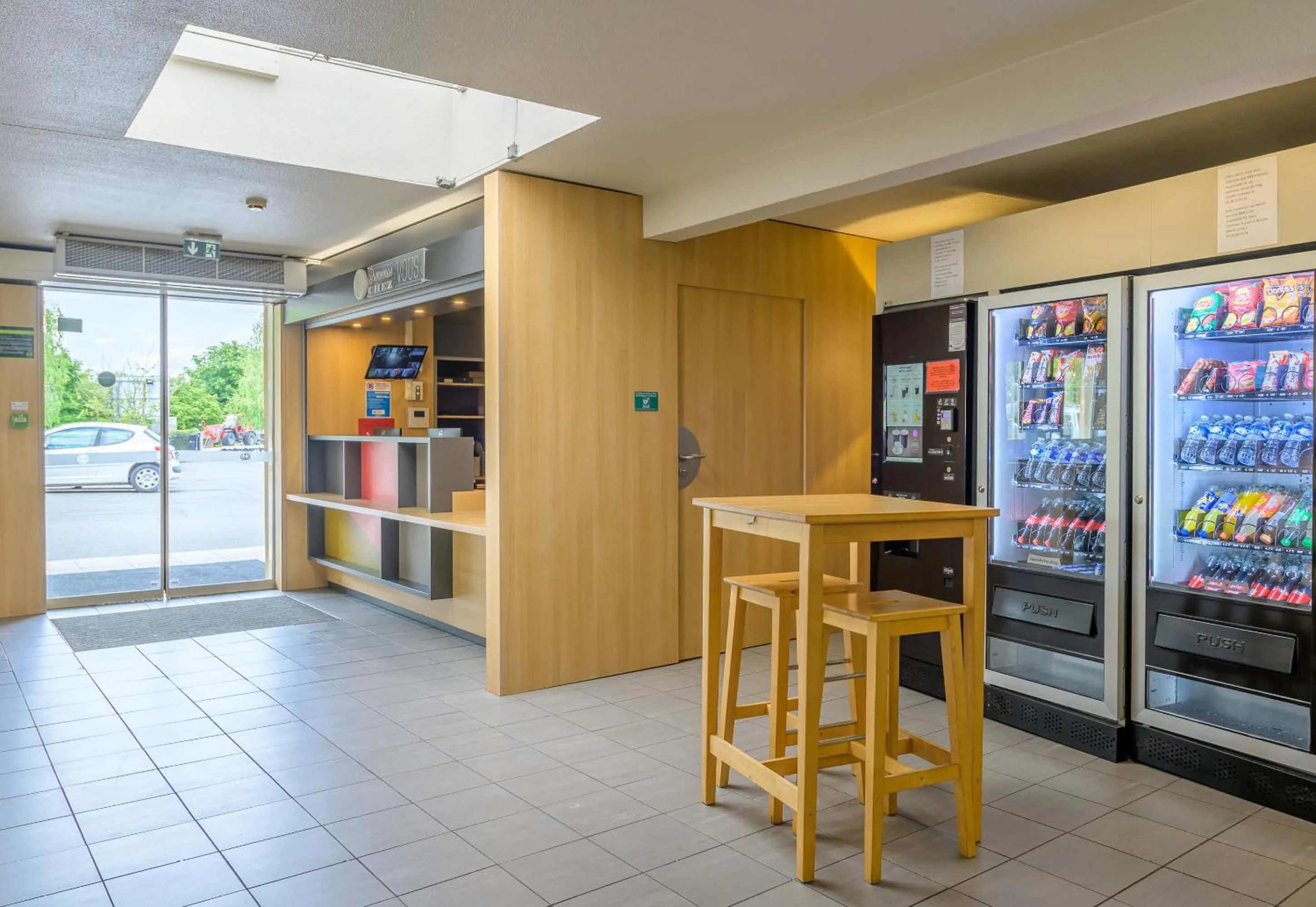 vending machine in B&B HOTEL Marne-la-Vallée Bussy-Saint-Georges