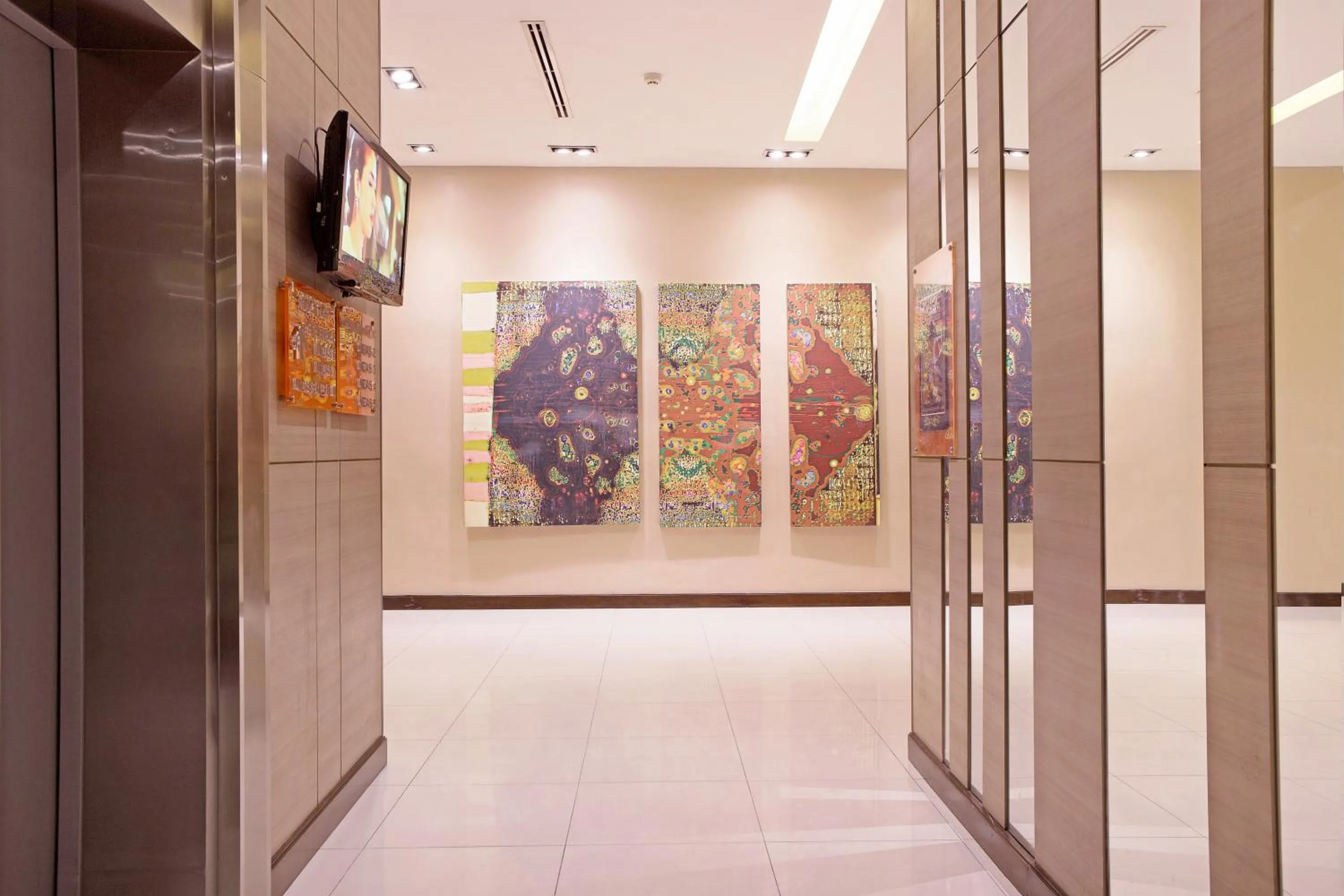 Decorative detail in Mida Hotel Ngamwongwan - SHA Plus