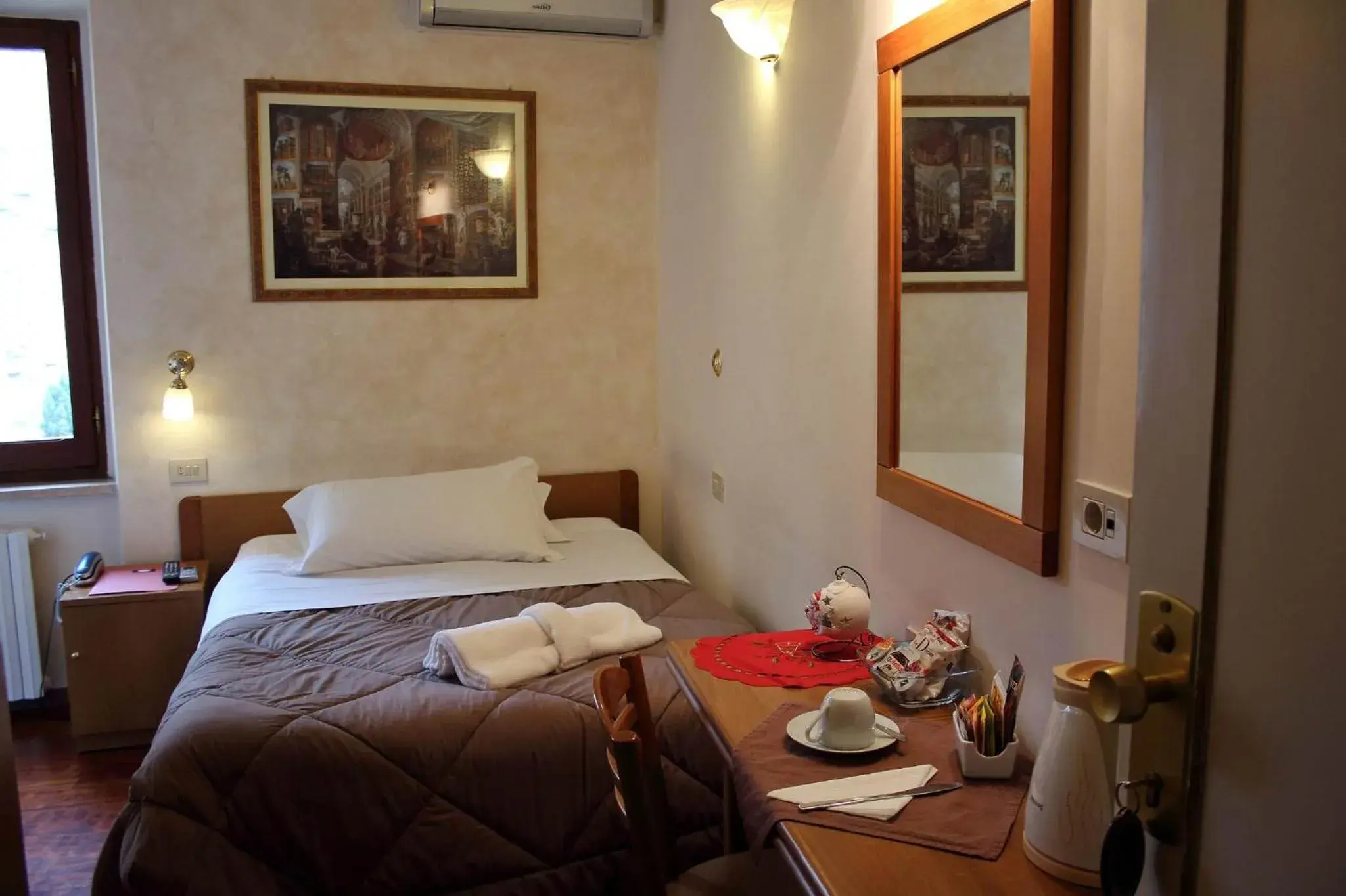 Bedroom, Bed in Primavera Mini Hotel