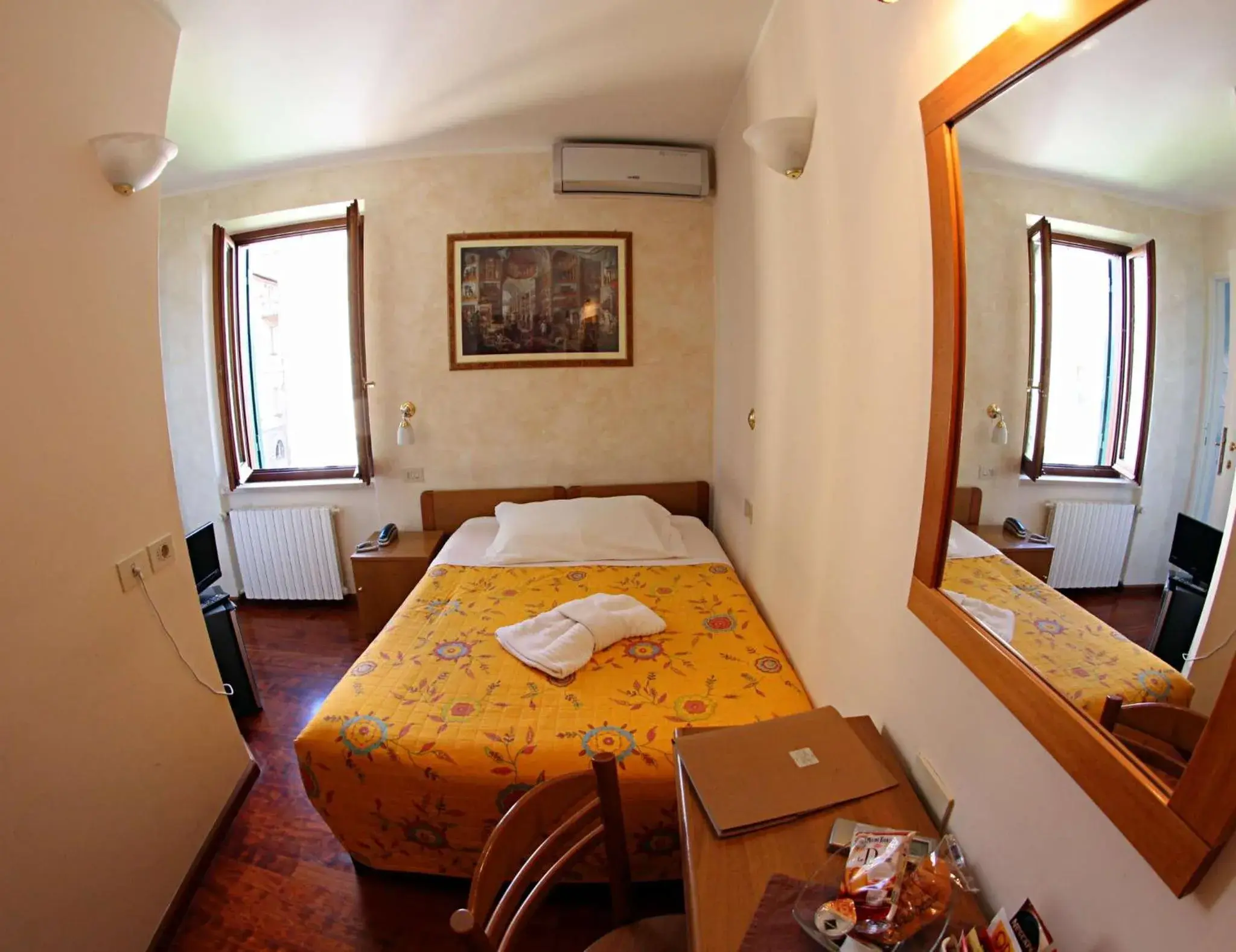 Photo of the whole room in Primavera Mini Hotel