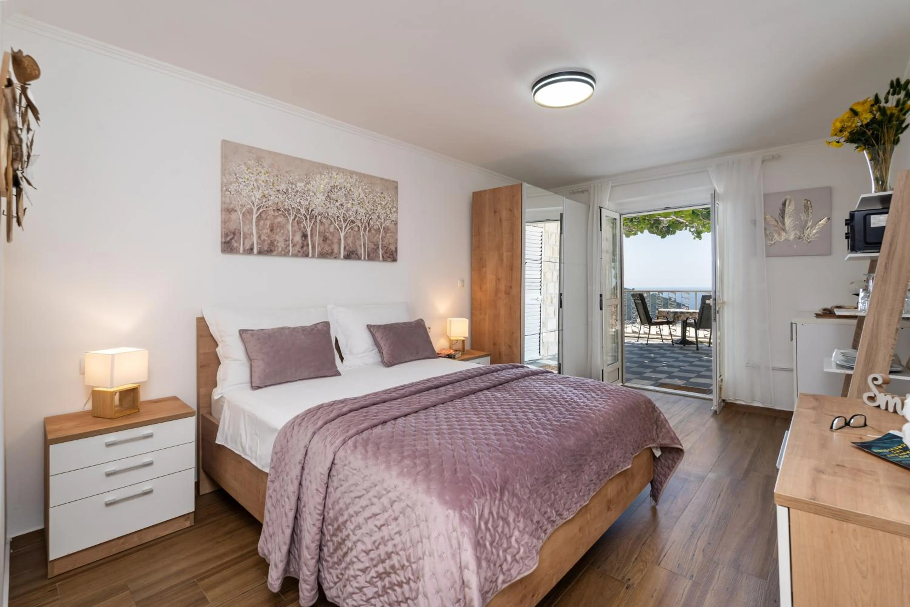 Bed in Apartments and Room Lora