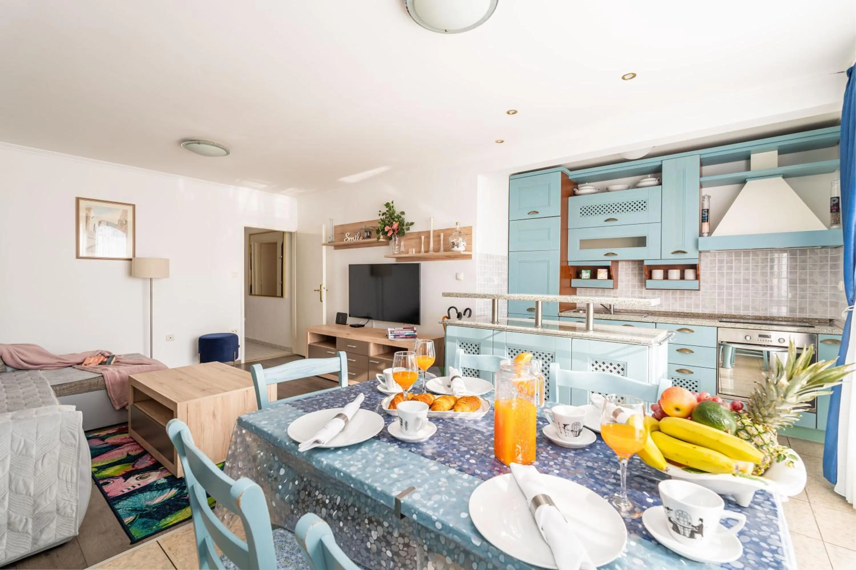 Living room in Apartments and Room Lora