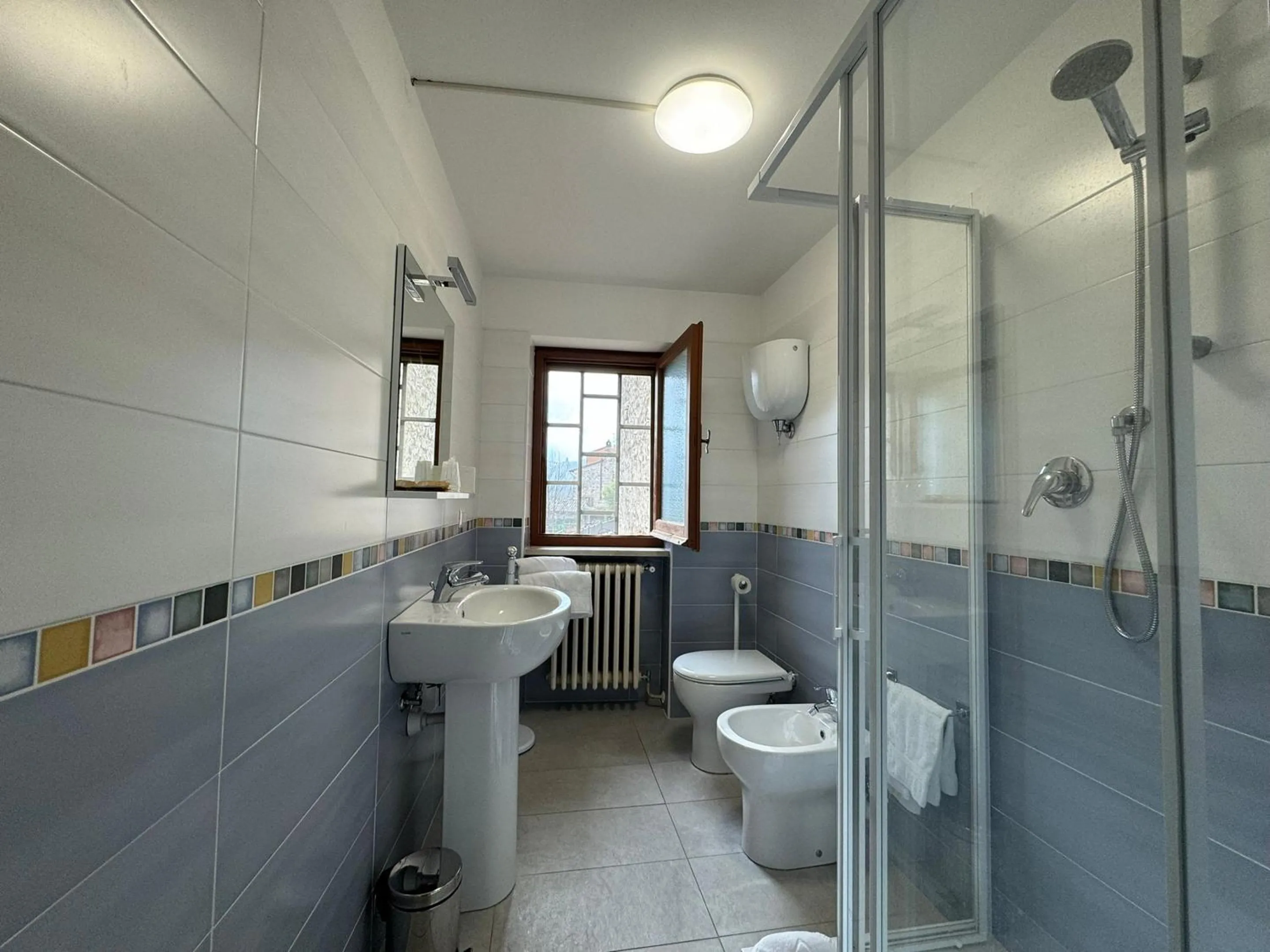 Shower in Monastero SS. Annunziata