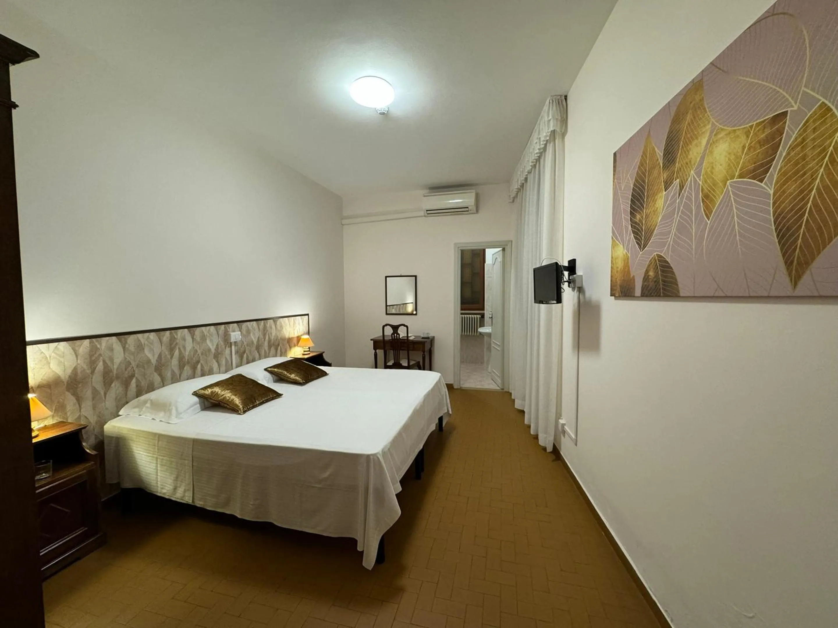 Bedroom, Bed in Monastero SS. Annunziata