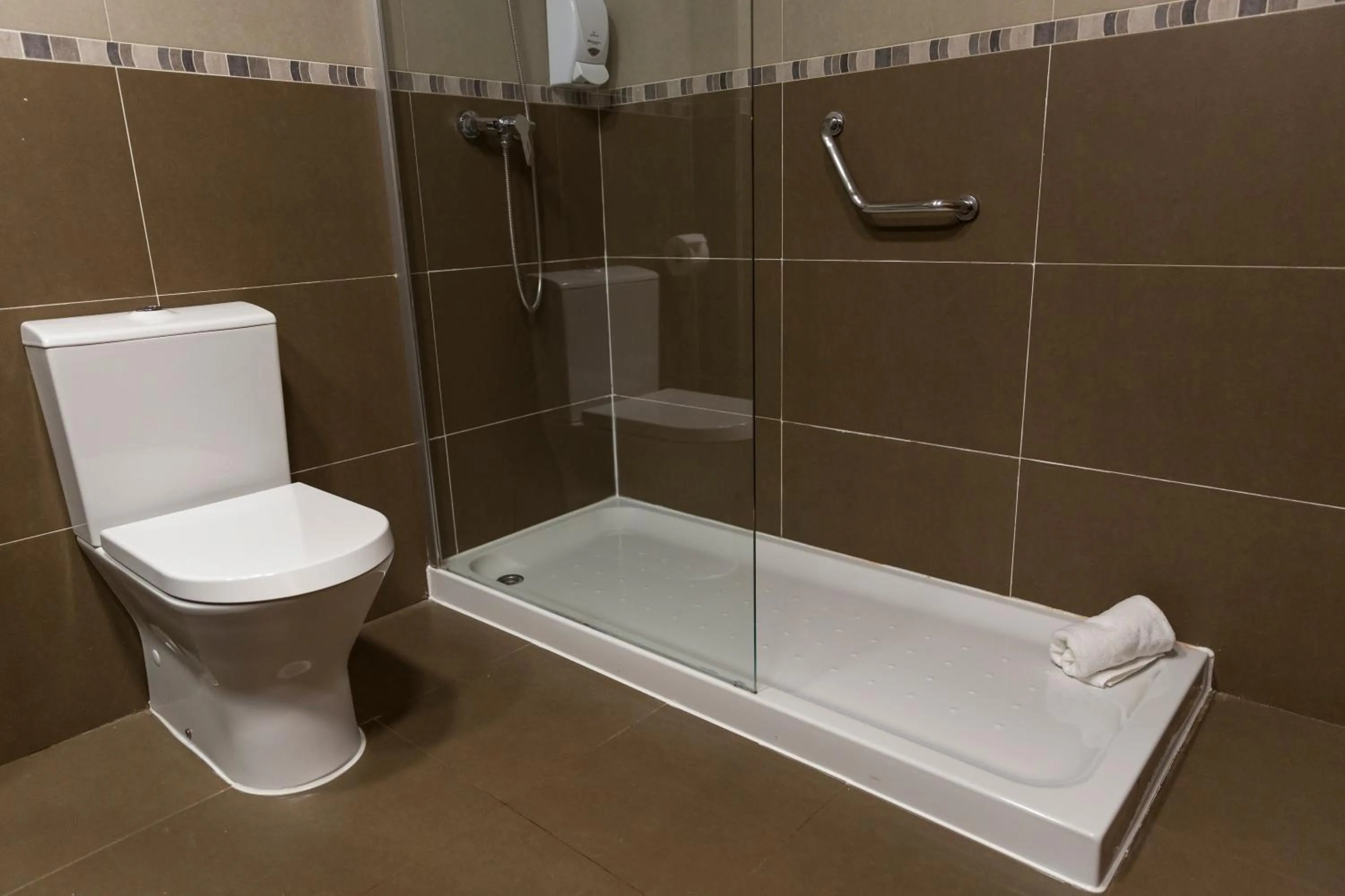 Shower in Iberik Rocallaura Balneari