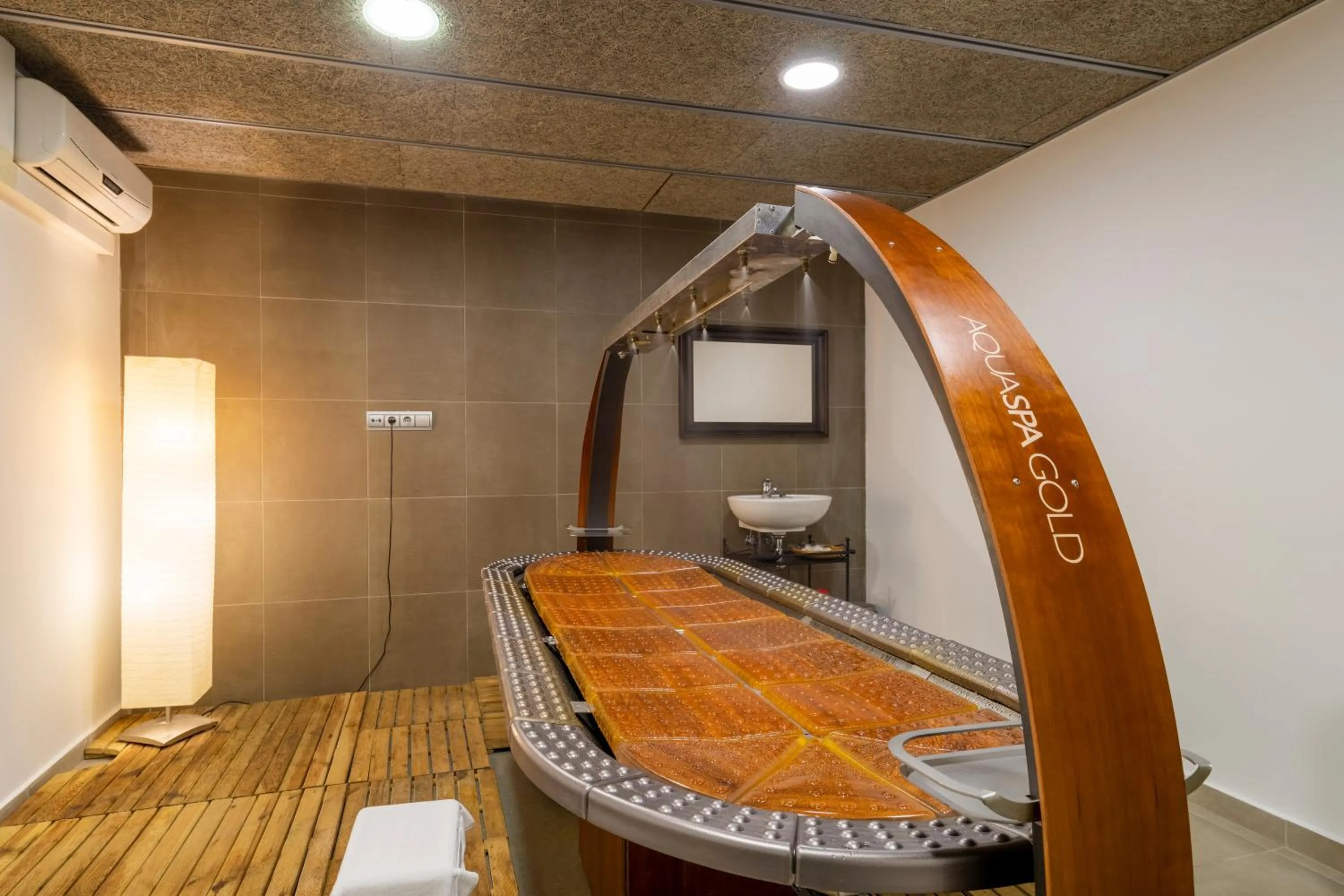 Spa and wellness centre/facilities in Iberik Rocallaura Balneari