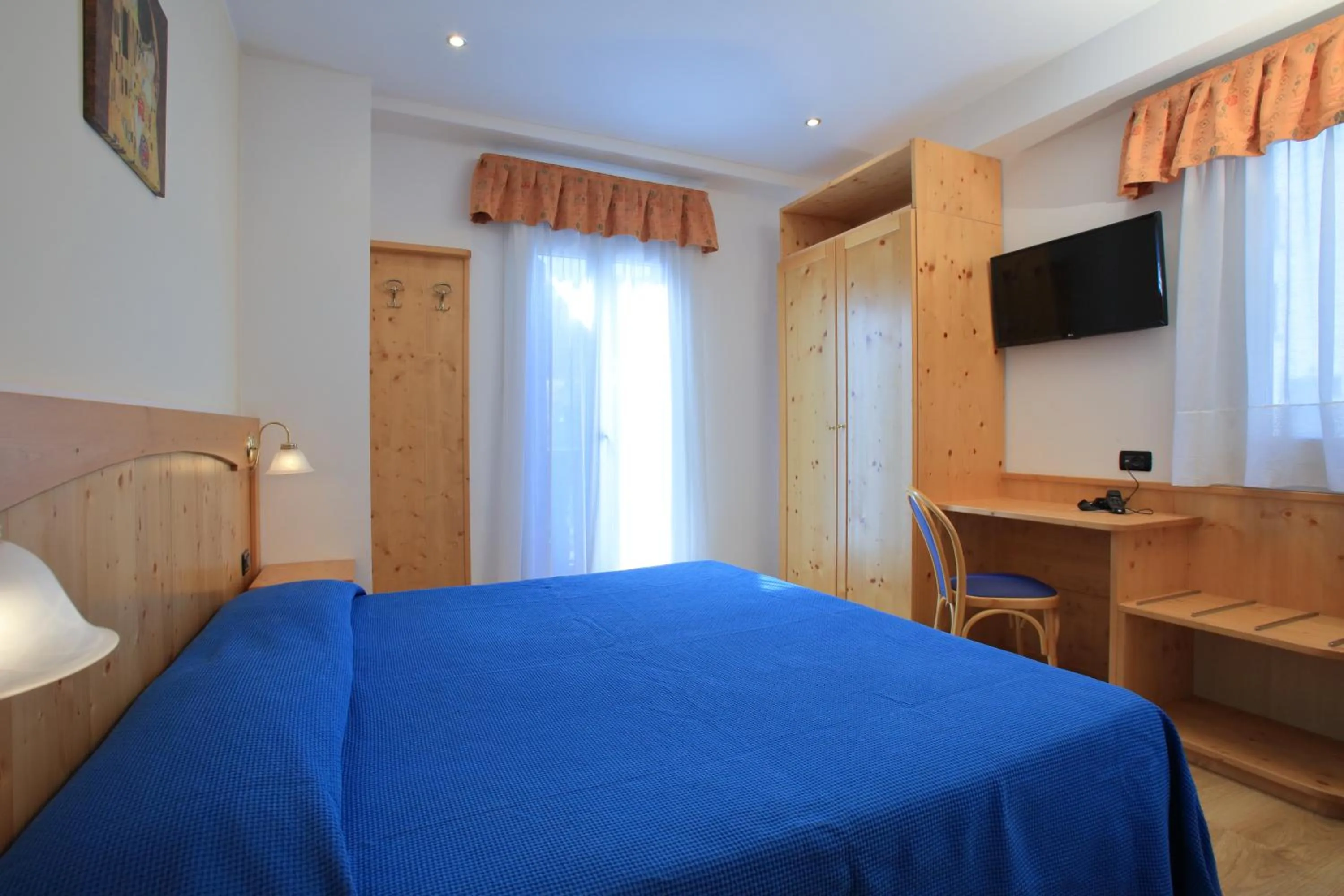 Bedroom, Bed in Hotel Stella Alpina