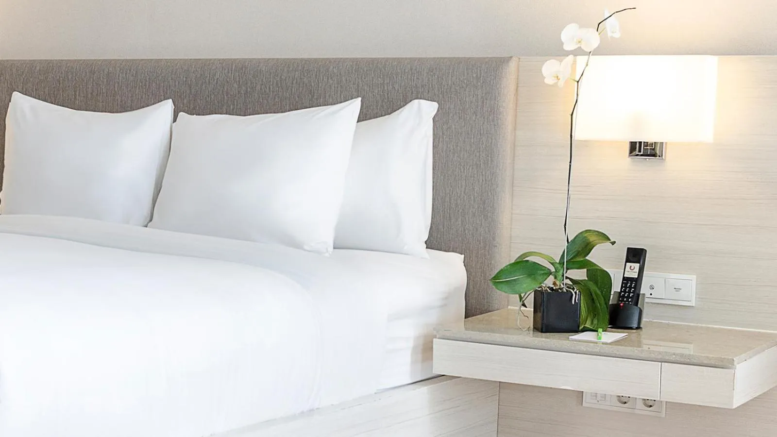 Bed in The Stones Hotel - Legian Bali