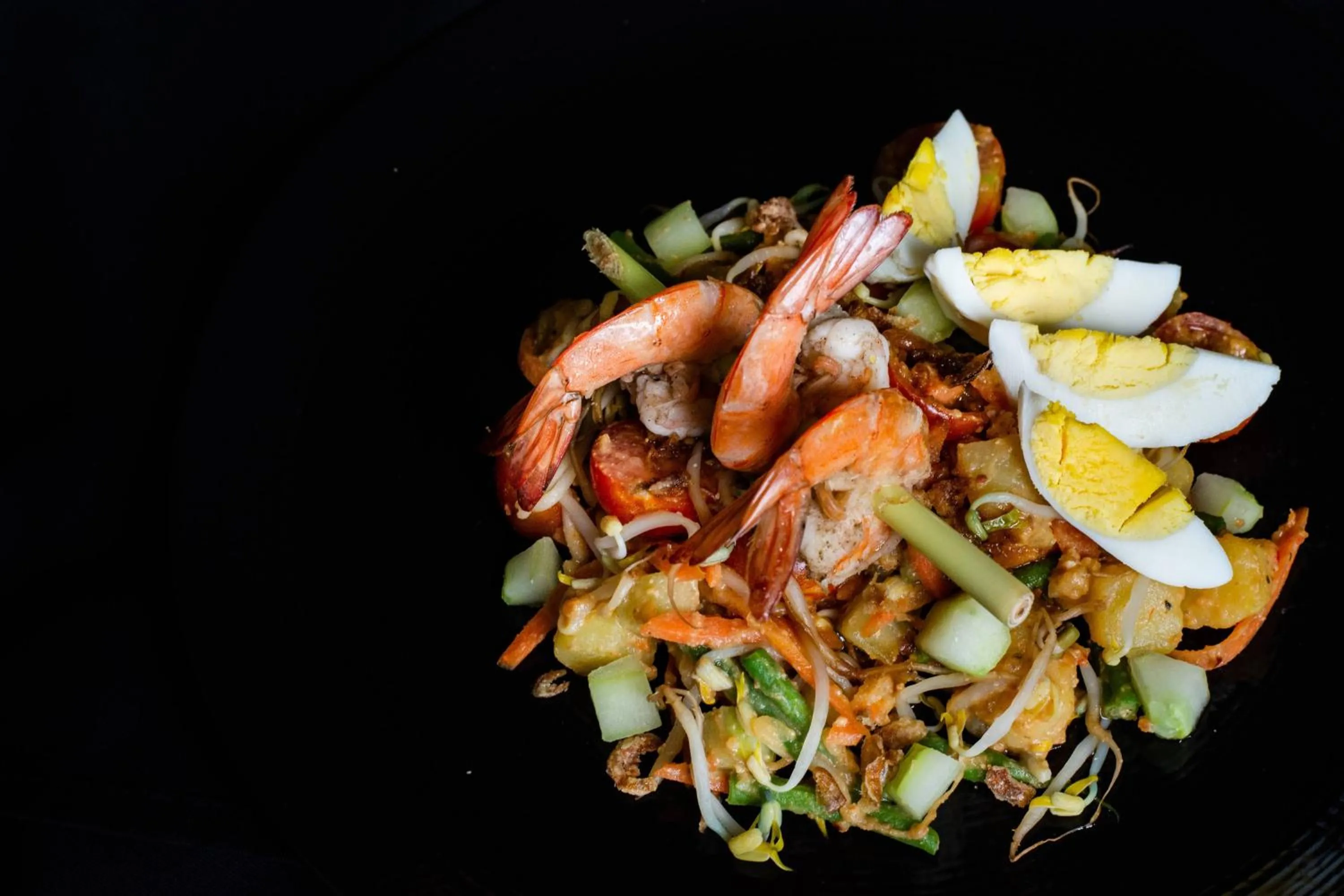 Kitchen or kitchenette in The Stones Hotel - Legian Bali
