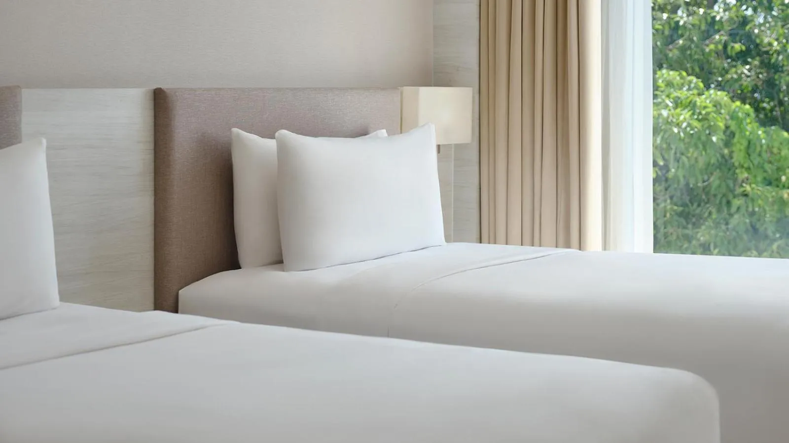 Bed in The Stones Hotel - Legian Bali