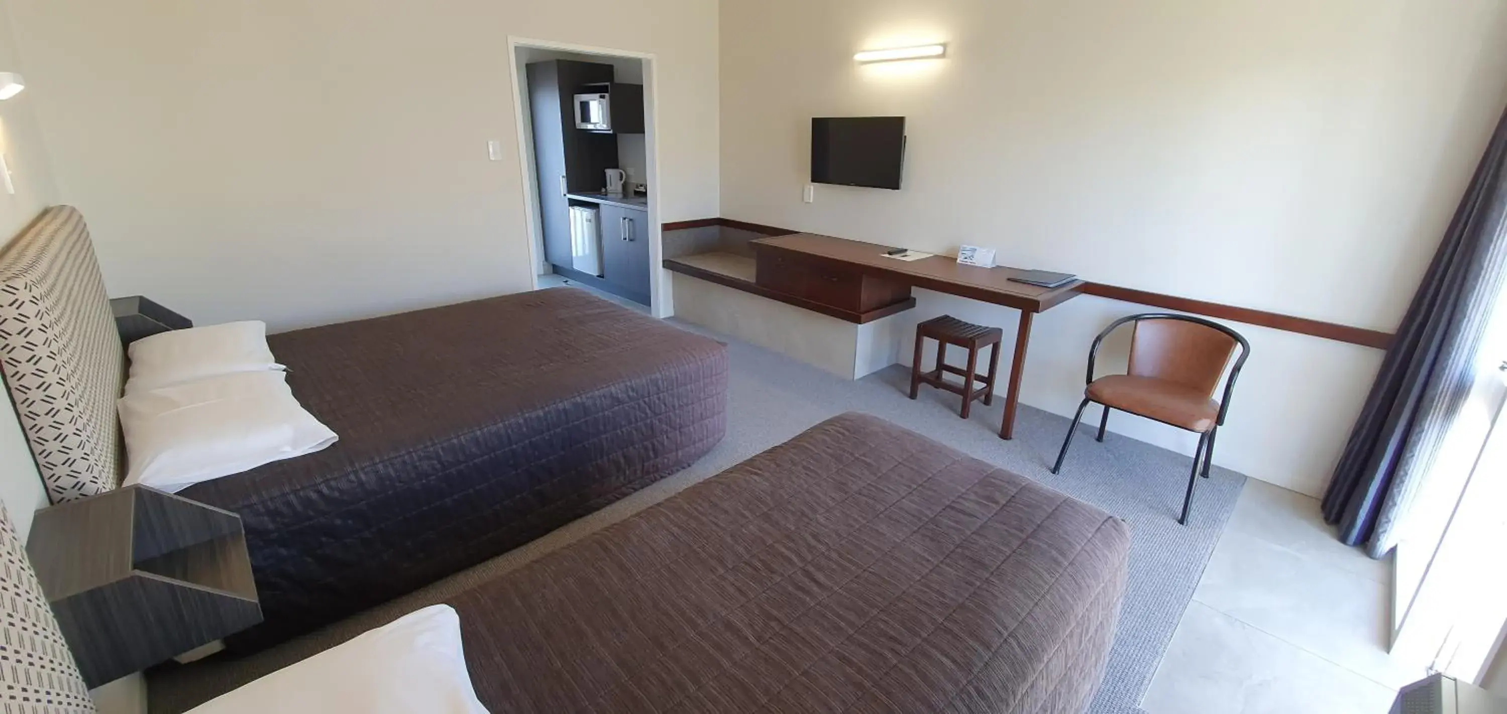 Photo of the whole room, Bed in The Furlong Photo of the whole room, Bed in The Furlong