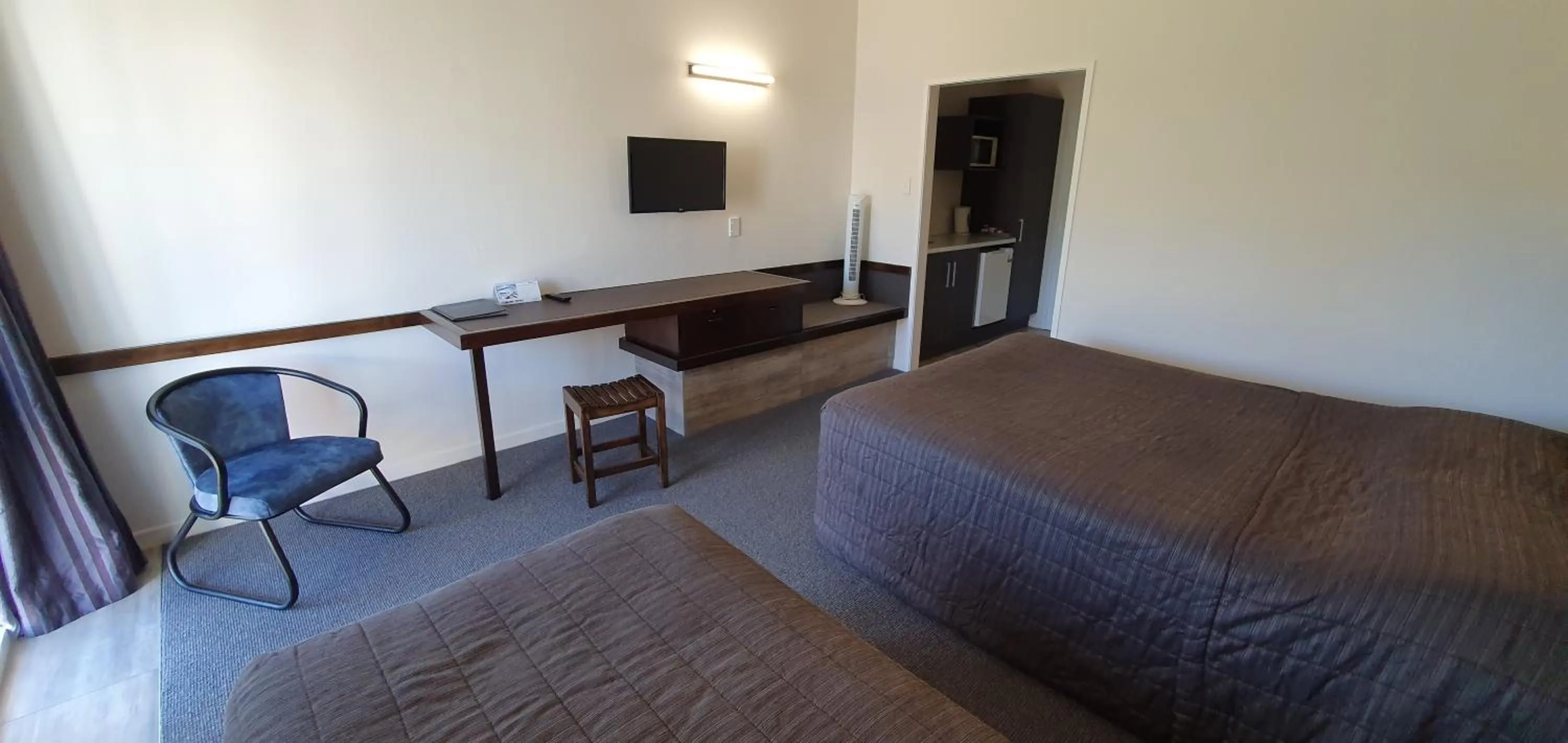 Photo of the whole room, Bed in The Furlong