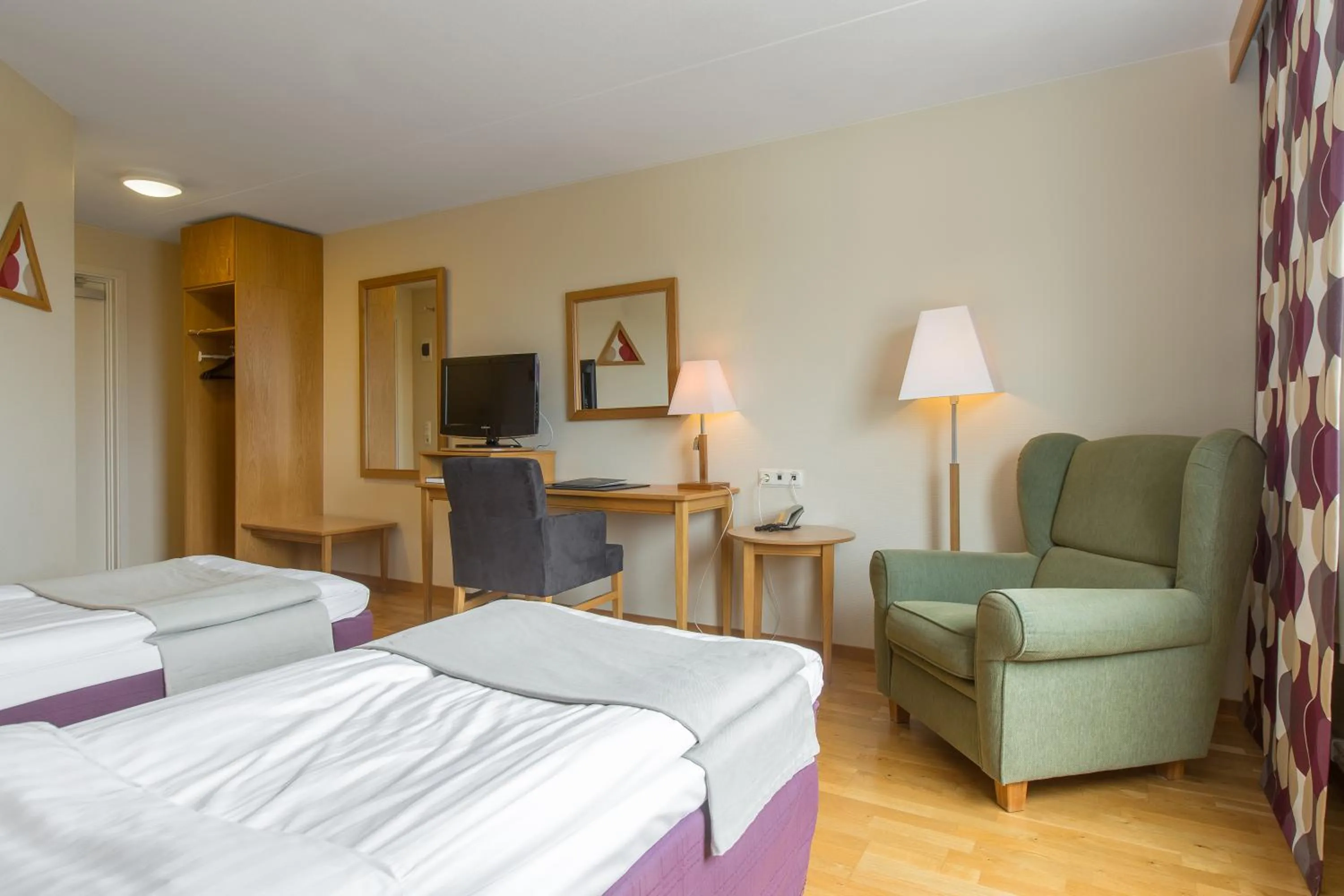 Photo of the whole room, Bed in Bohusgården Hotell & Konferens