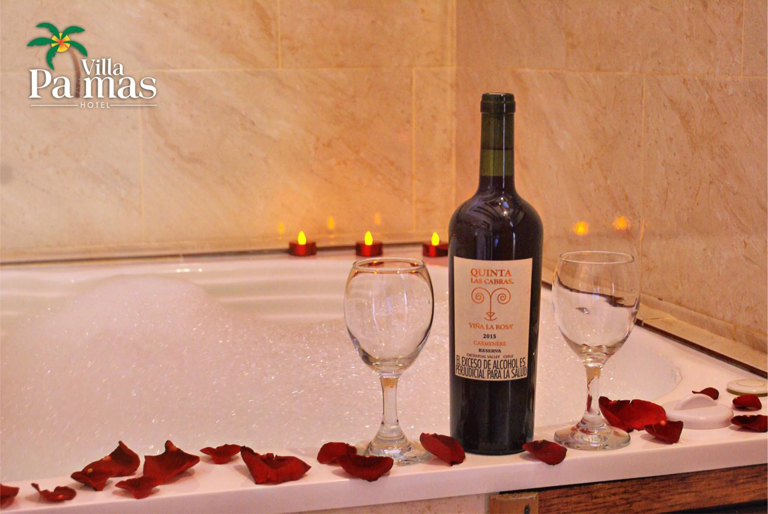 Bath in Hotel Villa Palmas