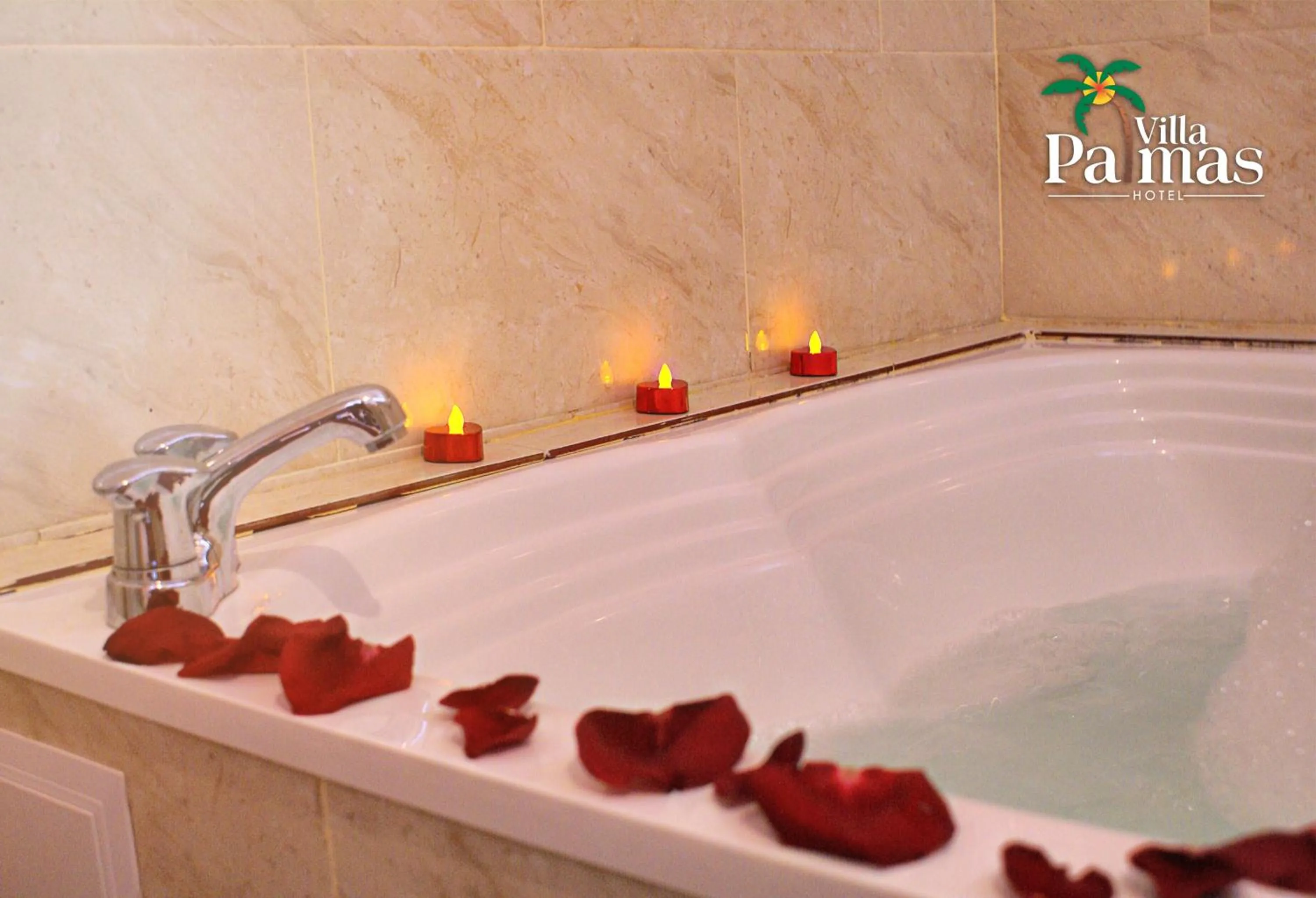 Bath in Hotel Villa Palmas