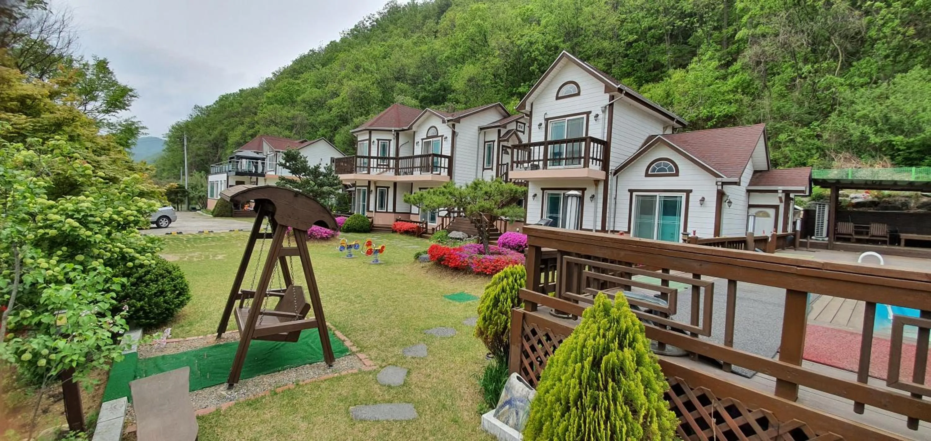Garden view in Forest of Color Pension
