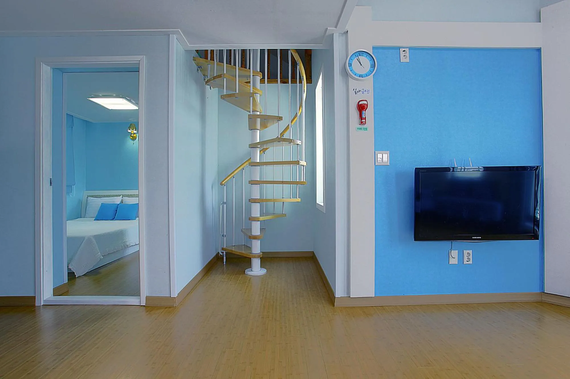 Decorative detail, Bed in Forest of Color Pension