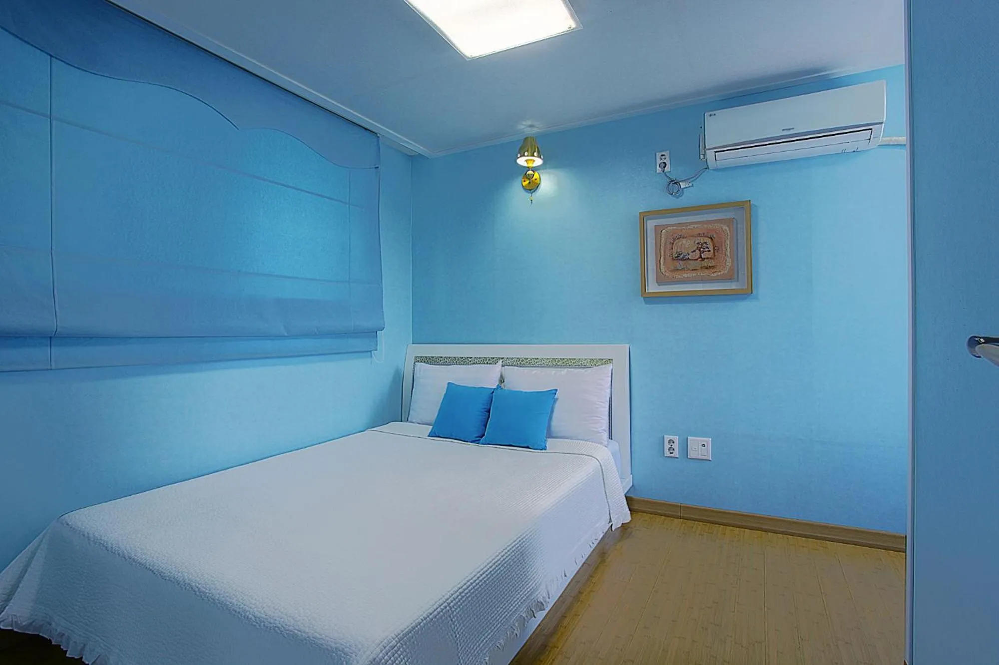 Decorative detail, Bed in Forest of Color Pension