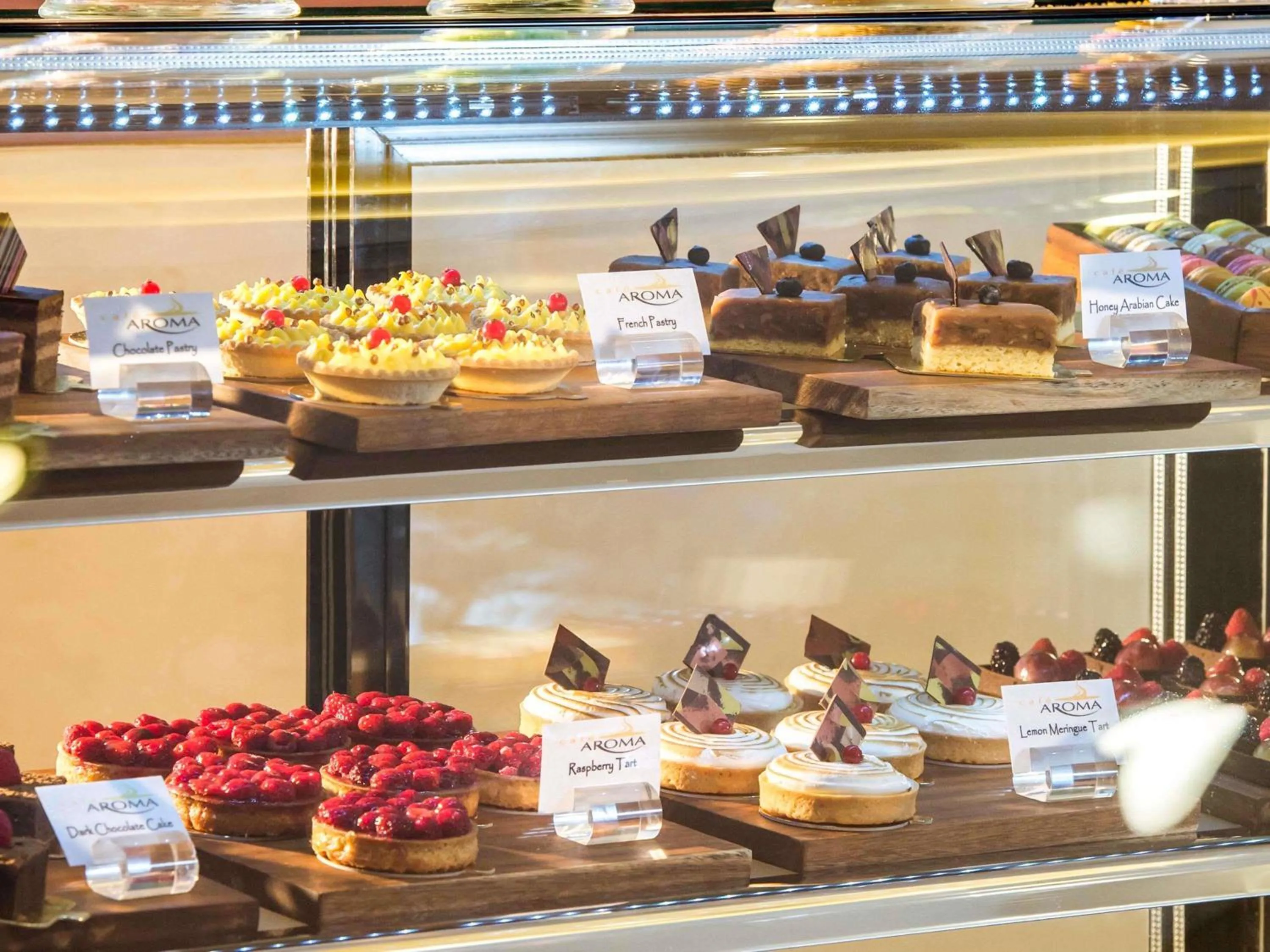 Restaurant/places to eat in Novotel Abu Dhabi Gate