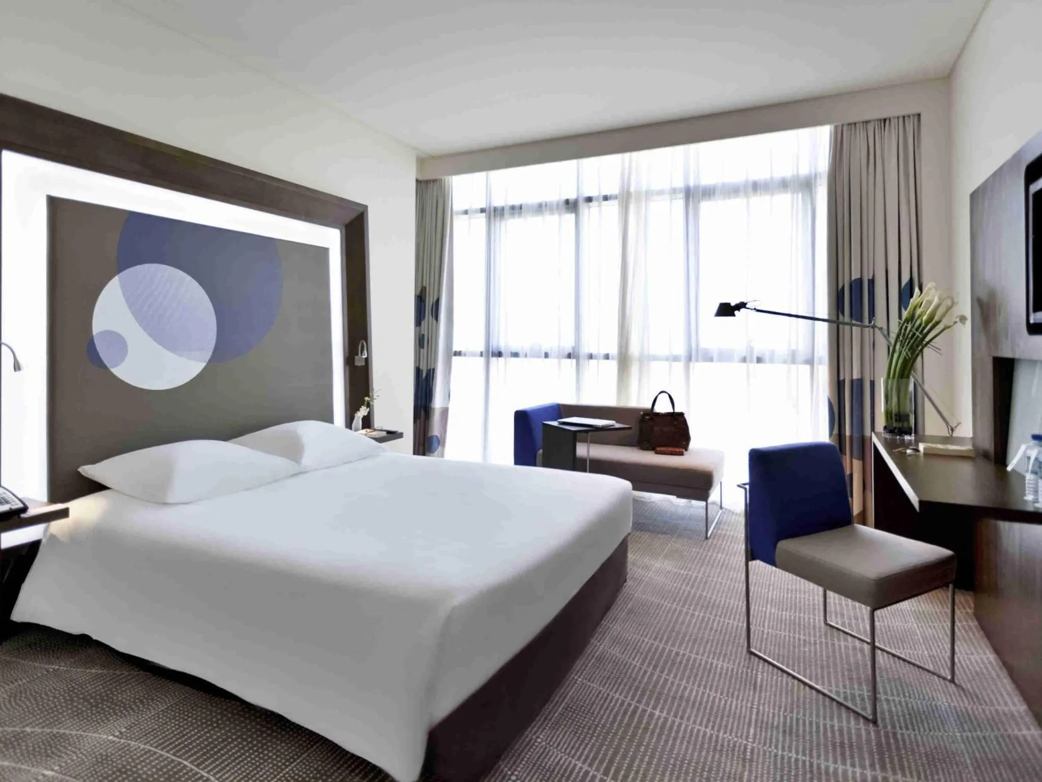 Bedroom, Bed in Novotel Abu Dhabi Gate