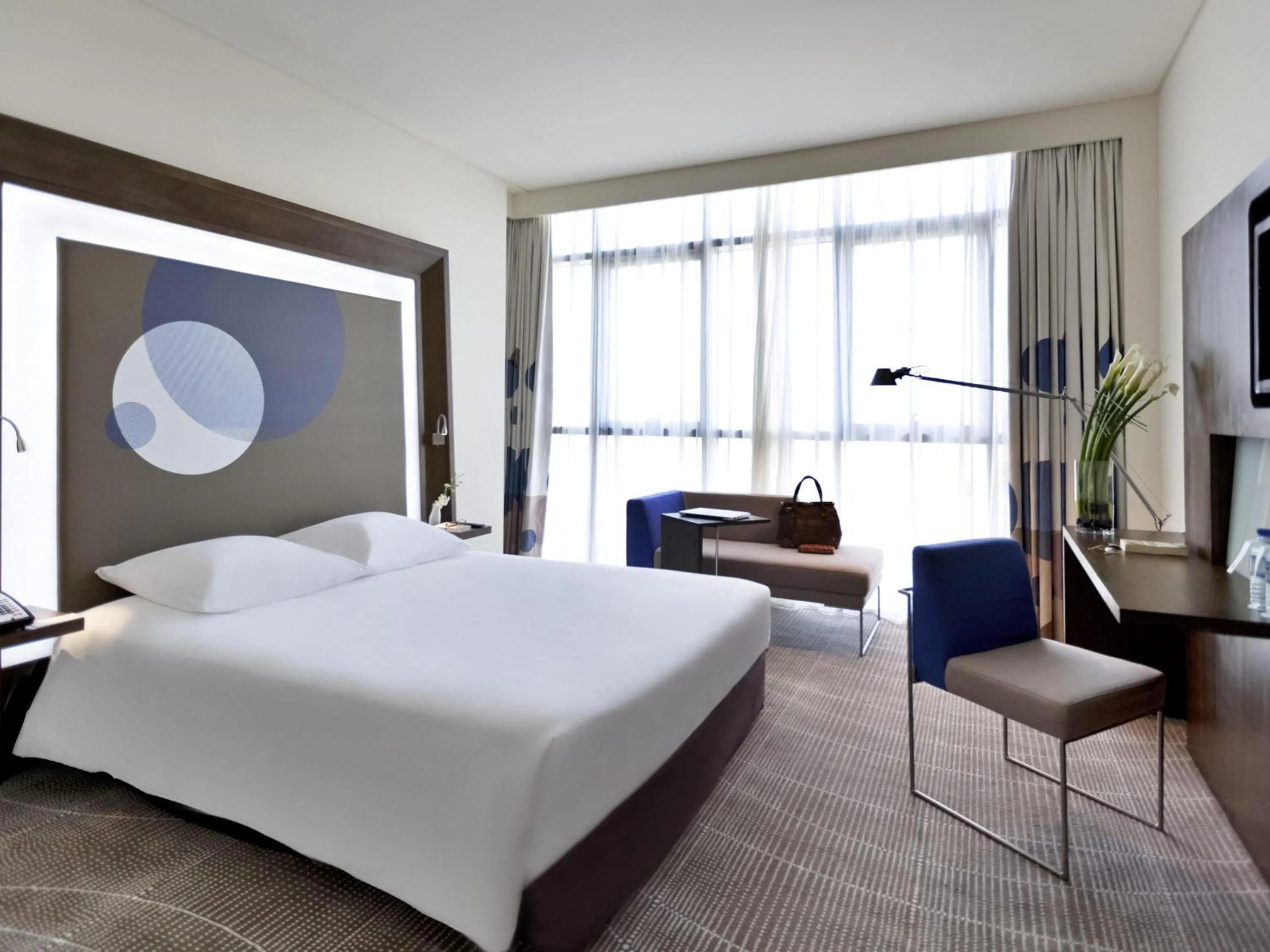 Bedroom, Bed in Novotel Abu Dhabi Gate