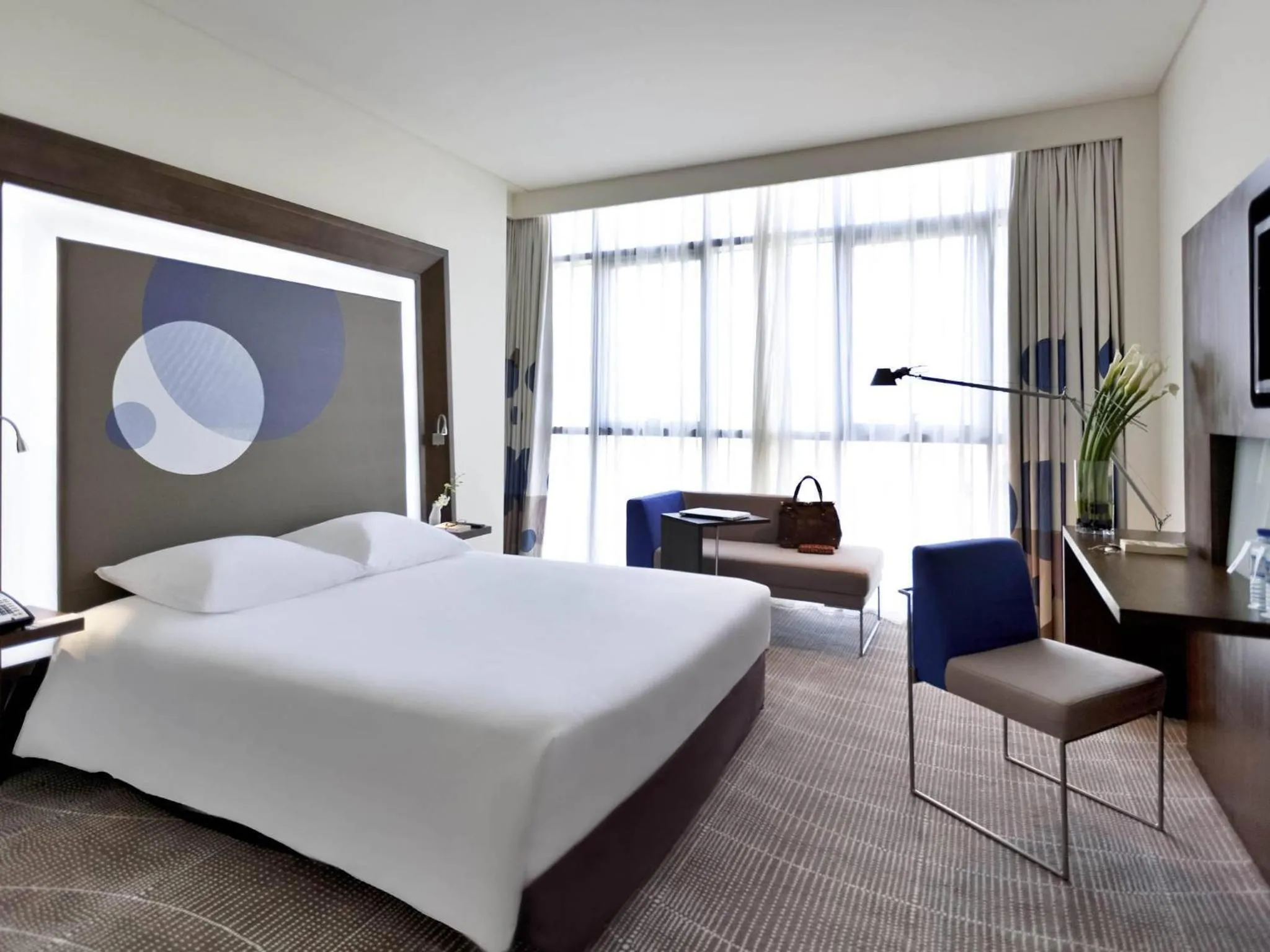 Bedroom, Bed in Novotel Abu Dhabi Gate