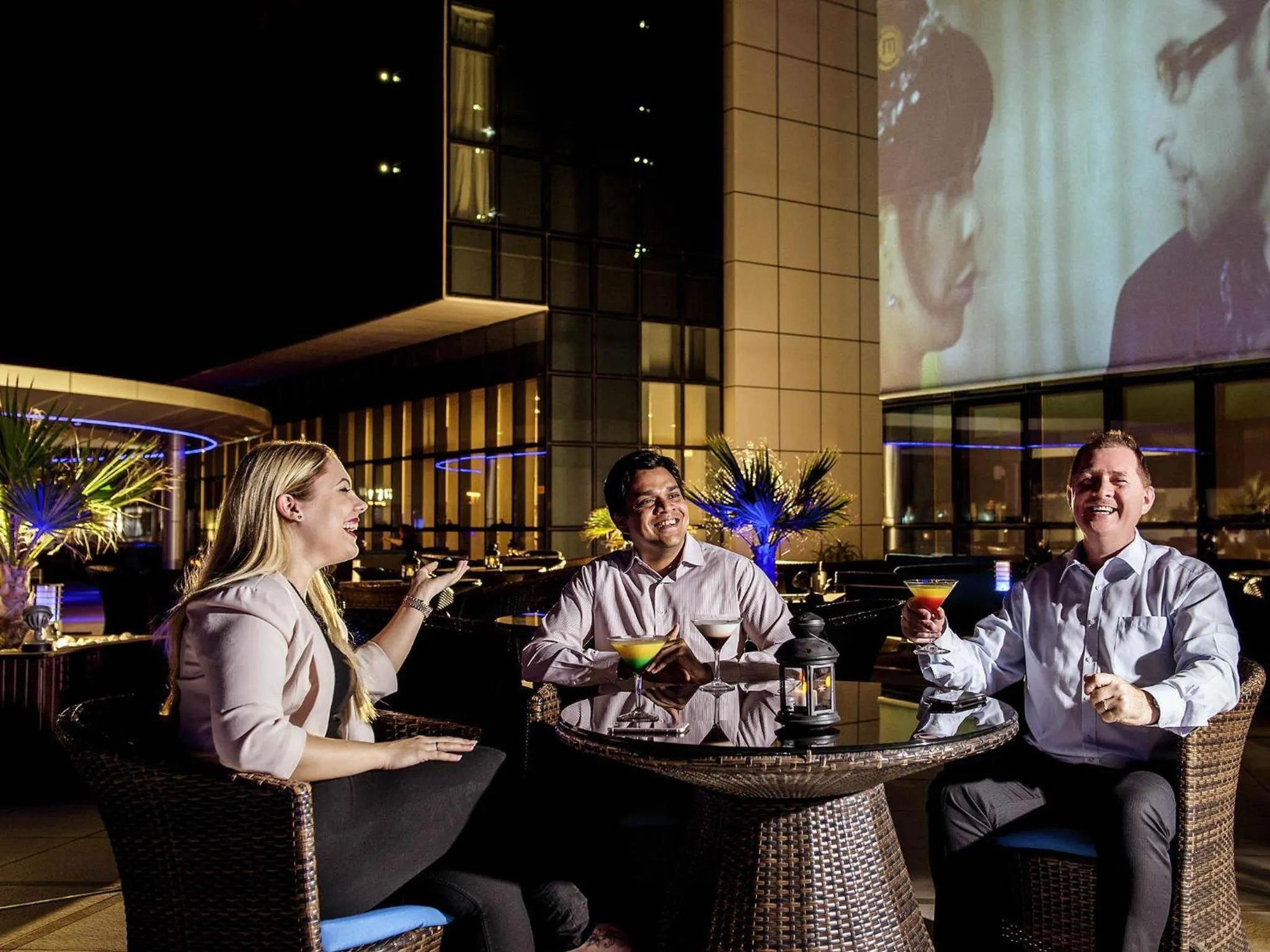 Lounge or bar in Novotel Abu Dhabi Gate