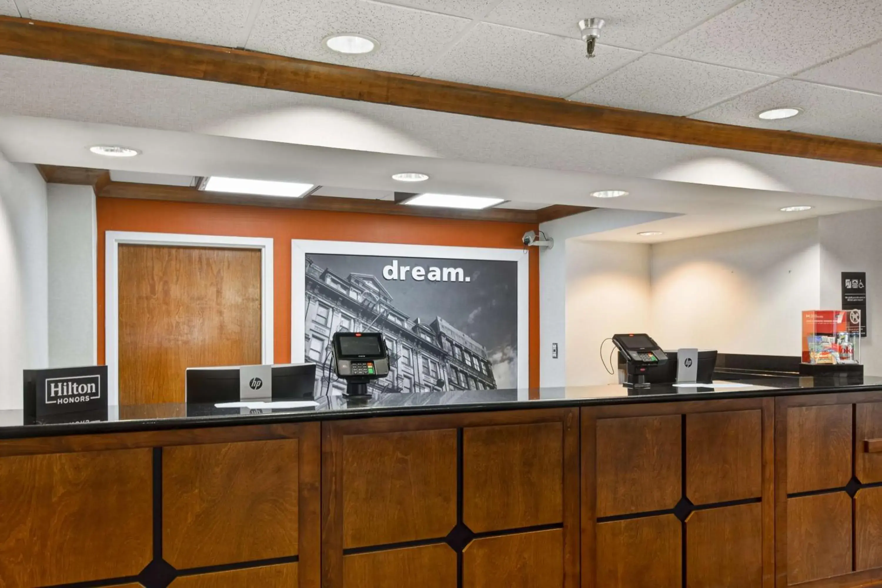 Lobby or reception in Hampton Inn Memphis-Poplar Lobby or reception in Hampton Inn Memphis-Poplar