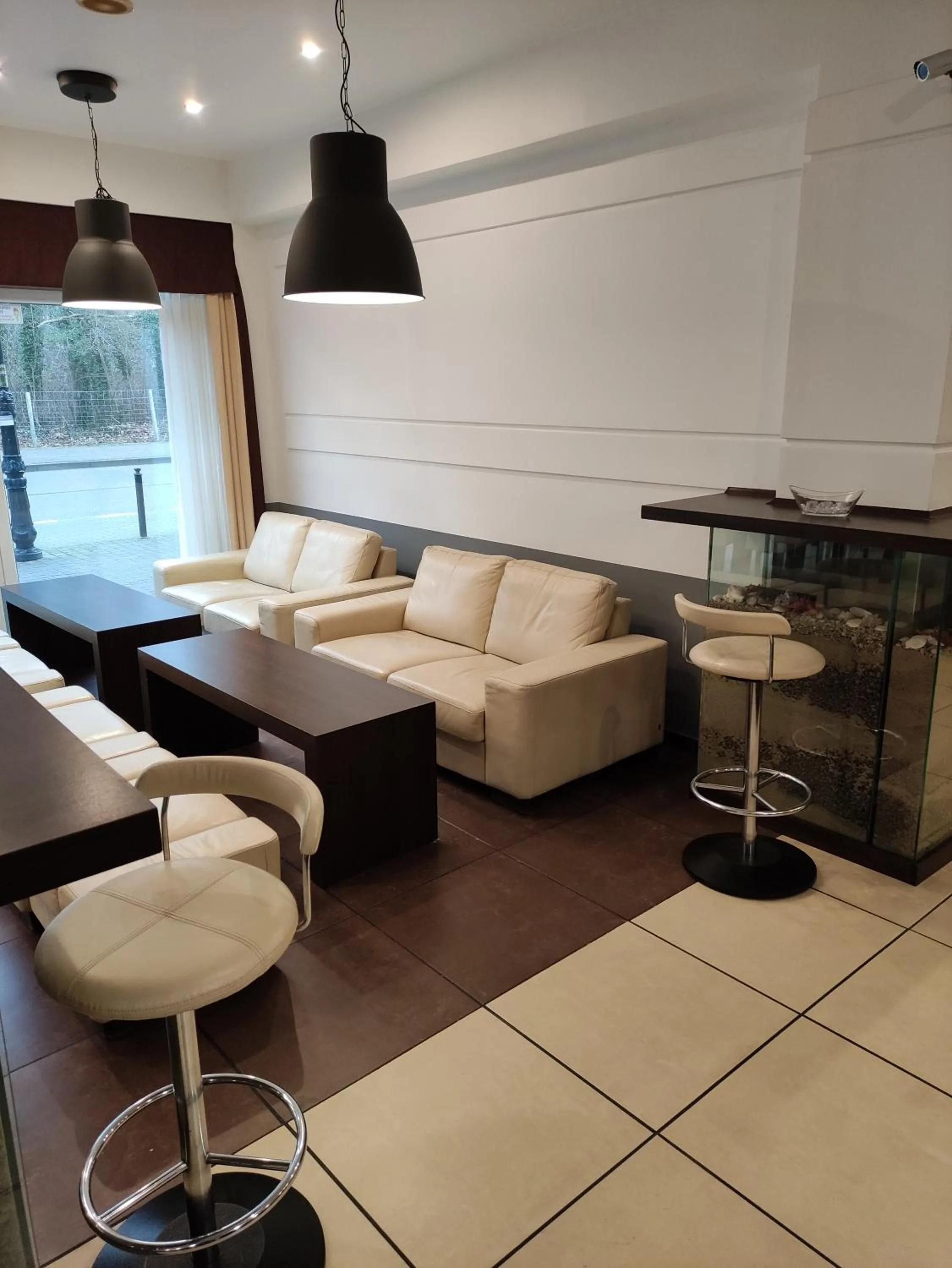 Pensjonat Plażowy Boss z Restauracją 50 metrów od Morza