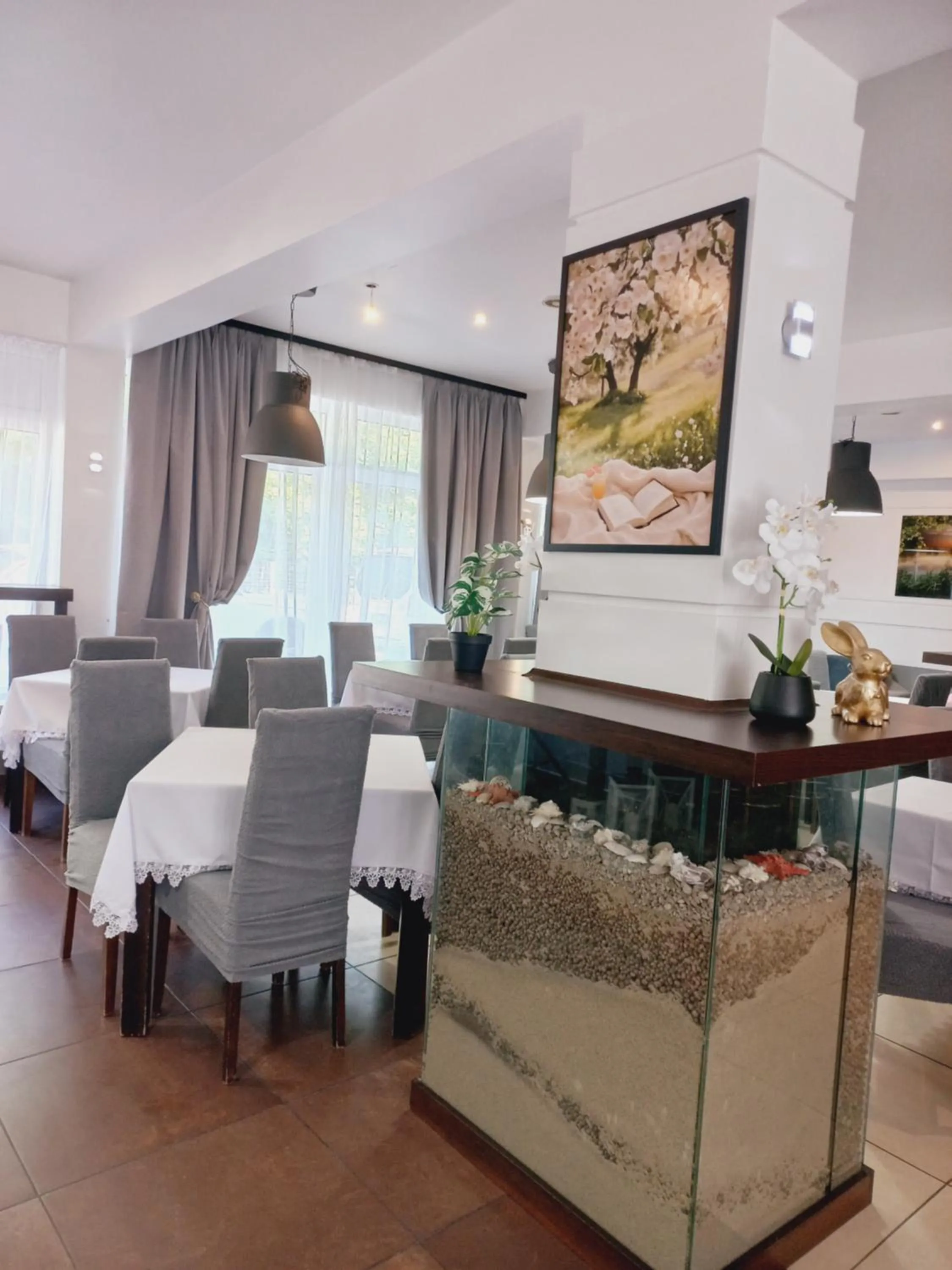 Pensjonat Plażowy Boss z Restauracją 50 metrów od Morza