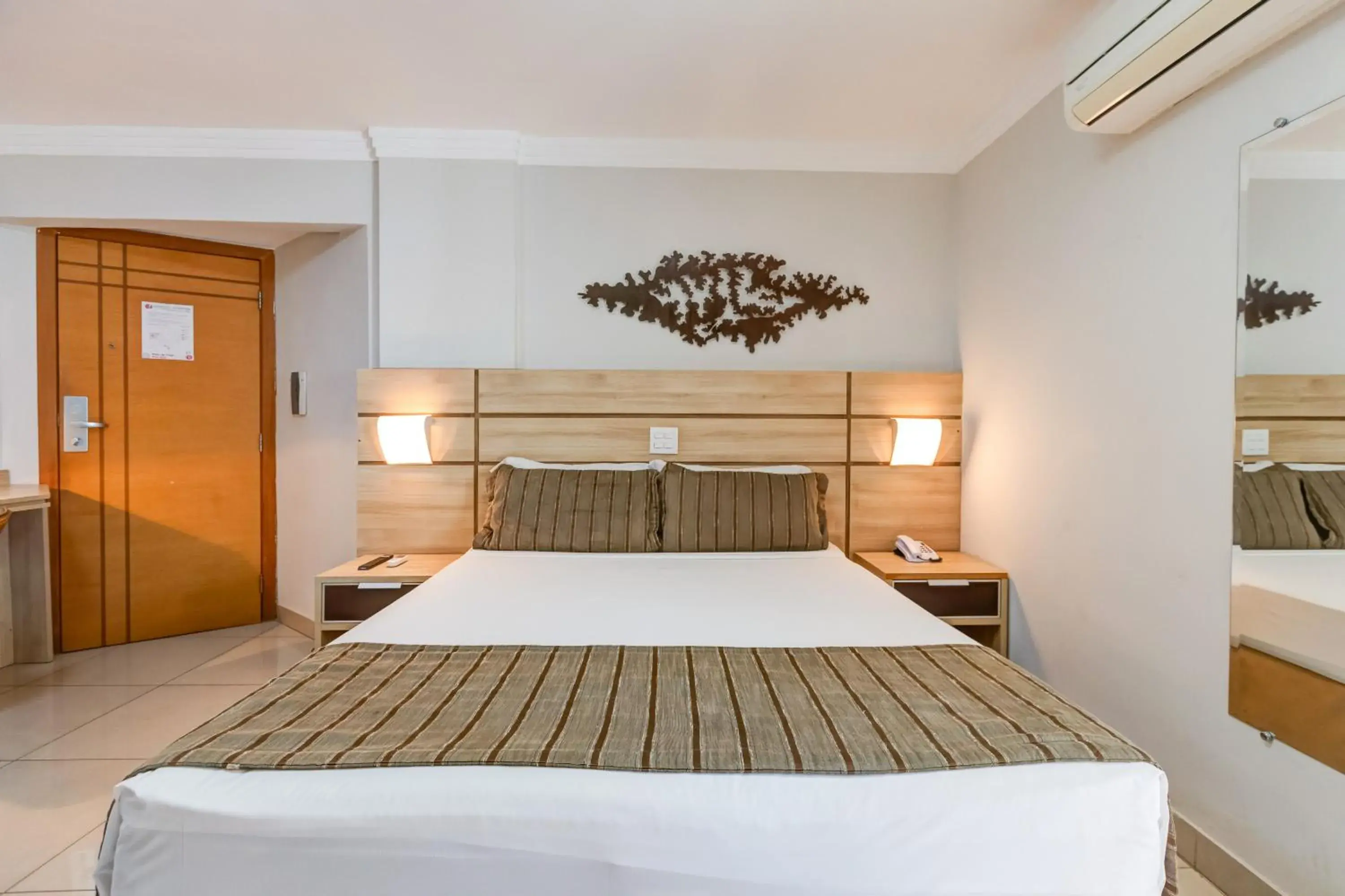 Bedroom, Bed in BH Jaraguá Hotel Bedroom, Bed in BH Jaraguá Hotel