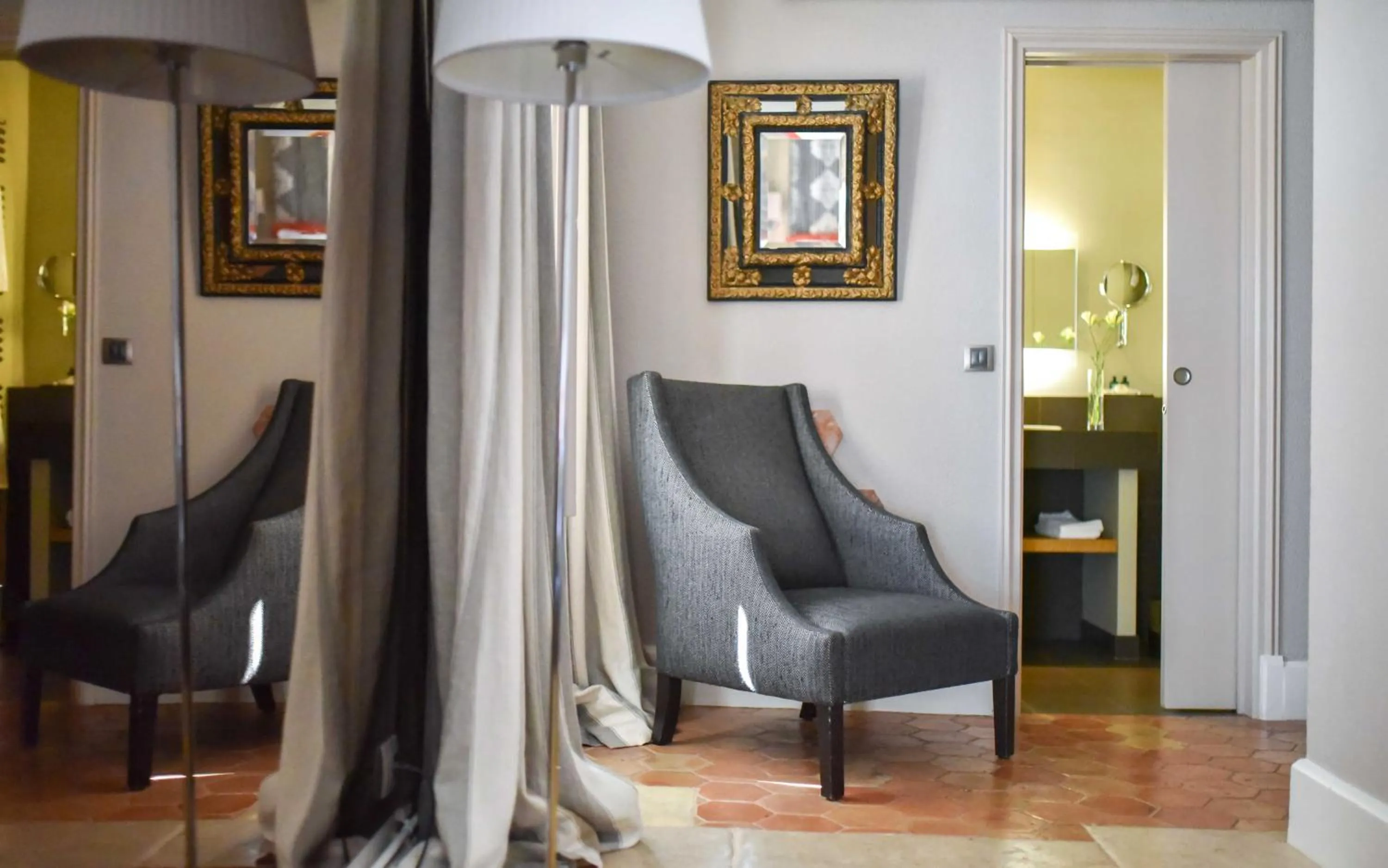 Bedroom in Grand Hôtel du Lion d'Or