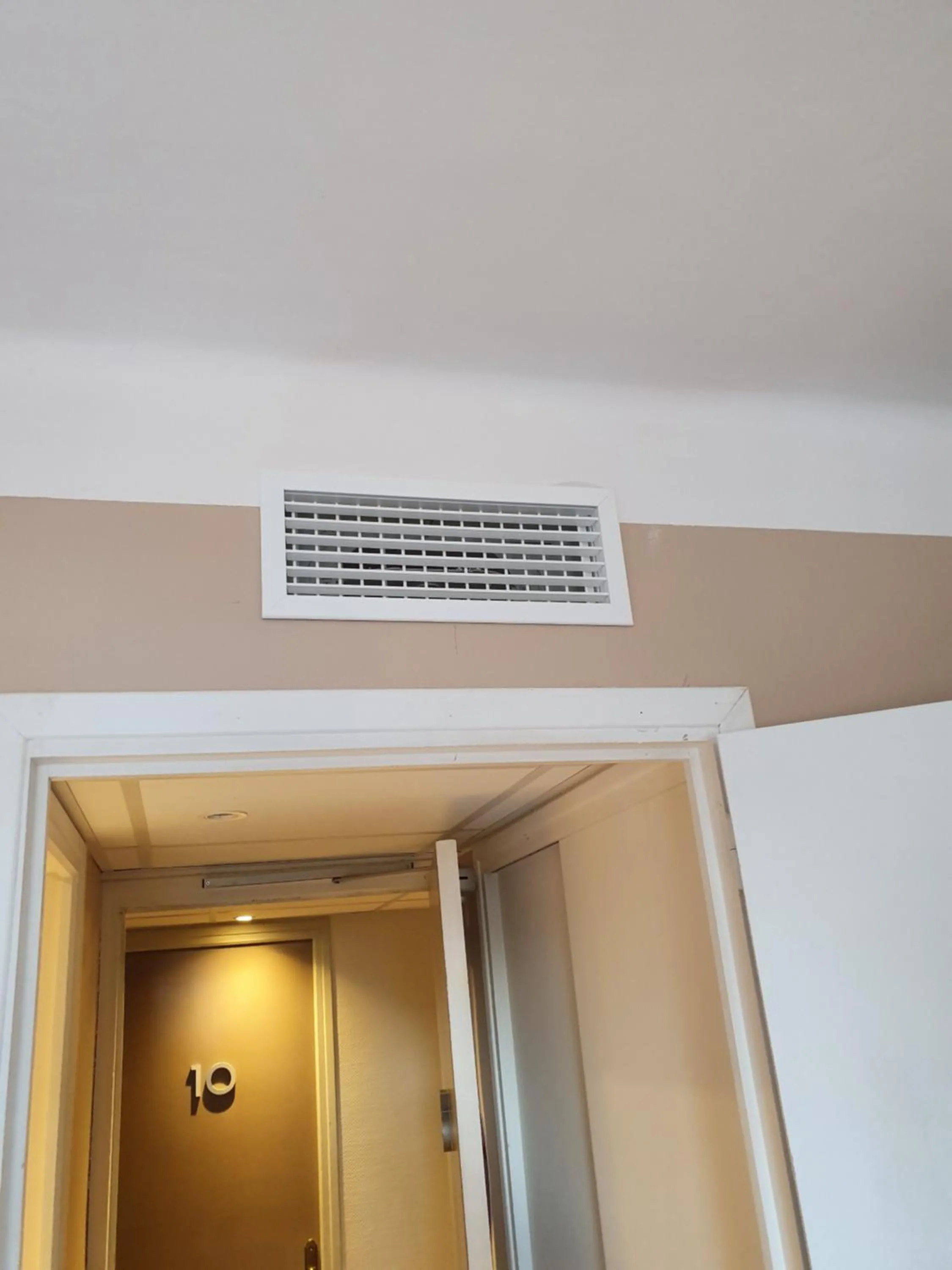 Bedroom in Hôtel-Restaurant Le Blueberry