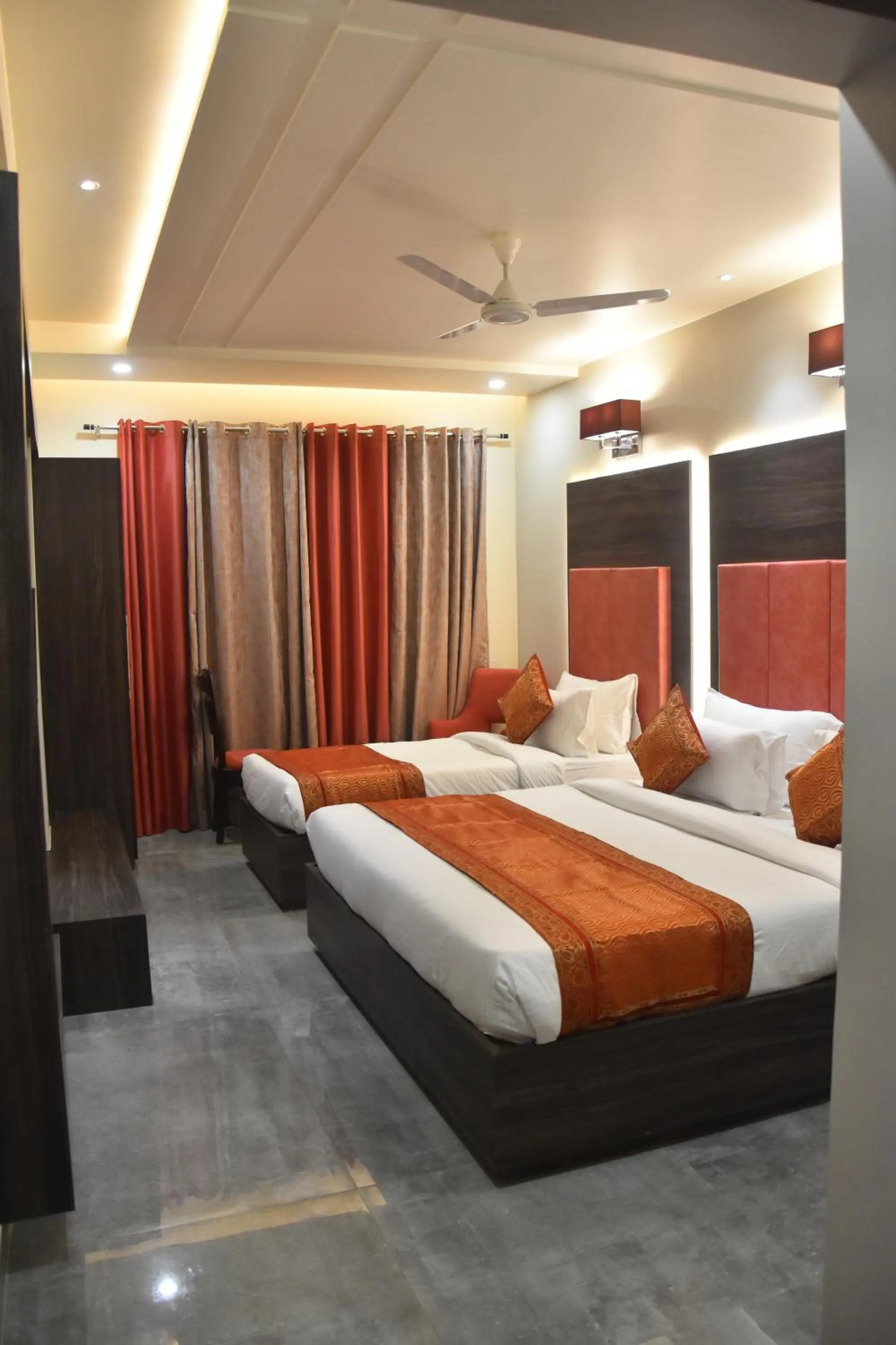 Bedroom, Bed in Hotel Abhinav International