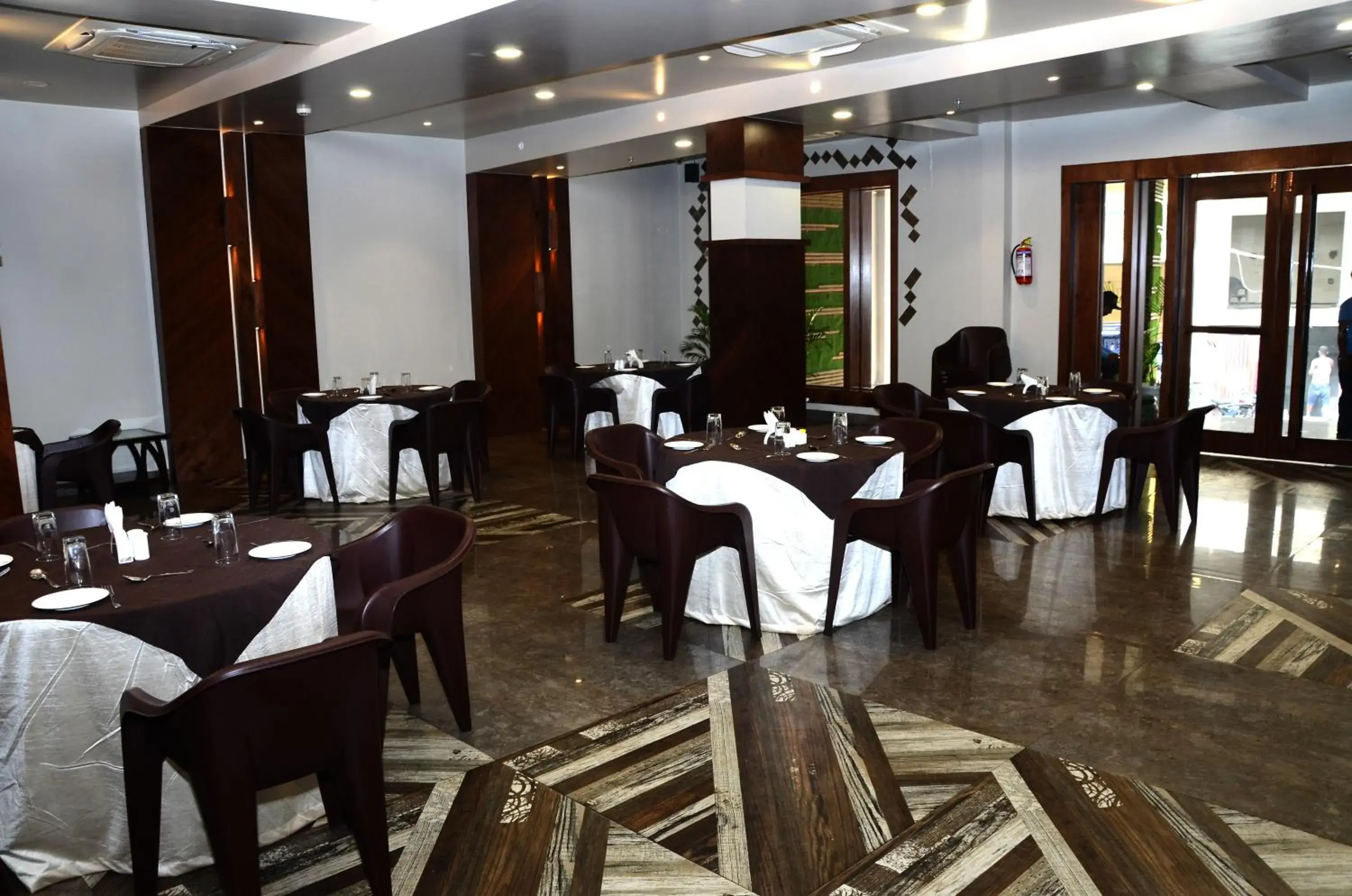 Restaurant/places to eat in Hotel Abhinav International Restaurant/places to eat in Hotel Abhinav International