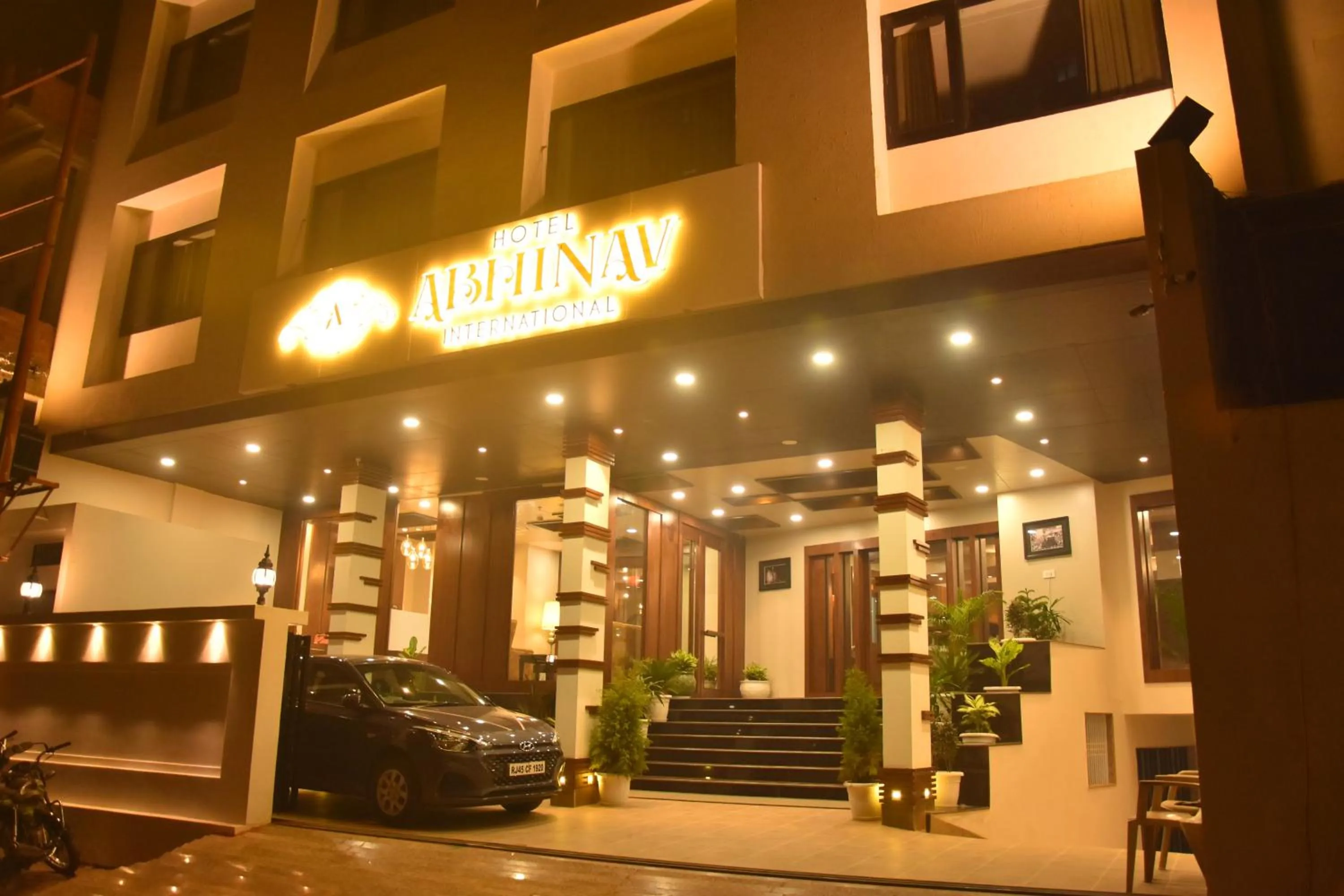 Facade/entrance in Hotel Abhinav International