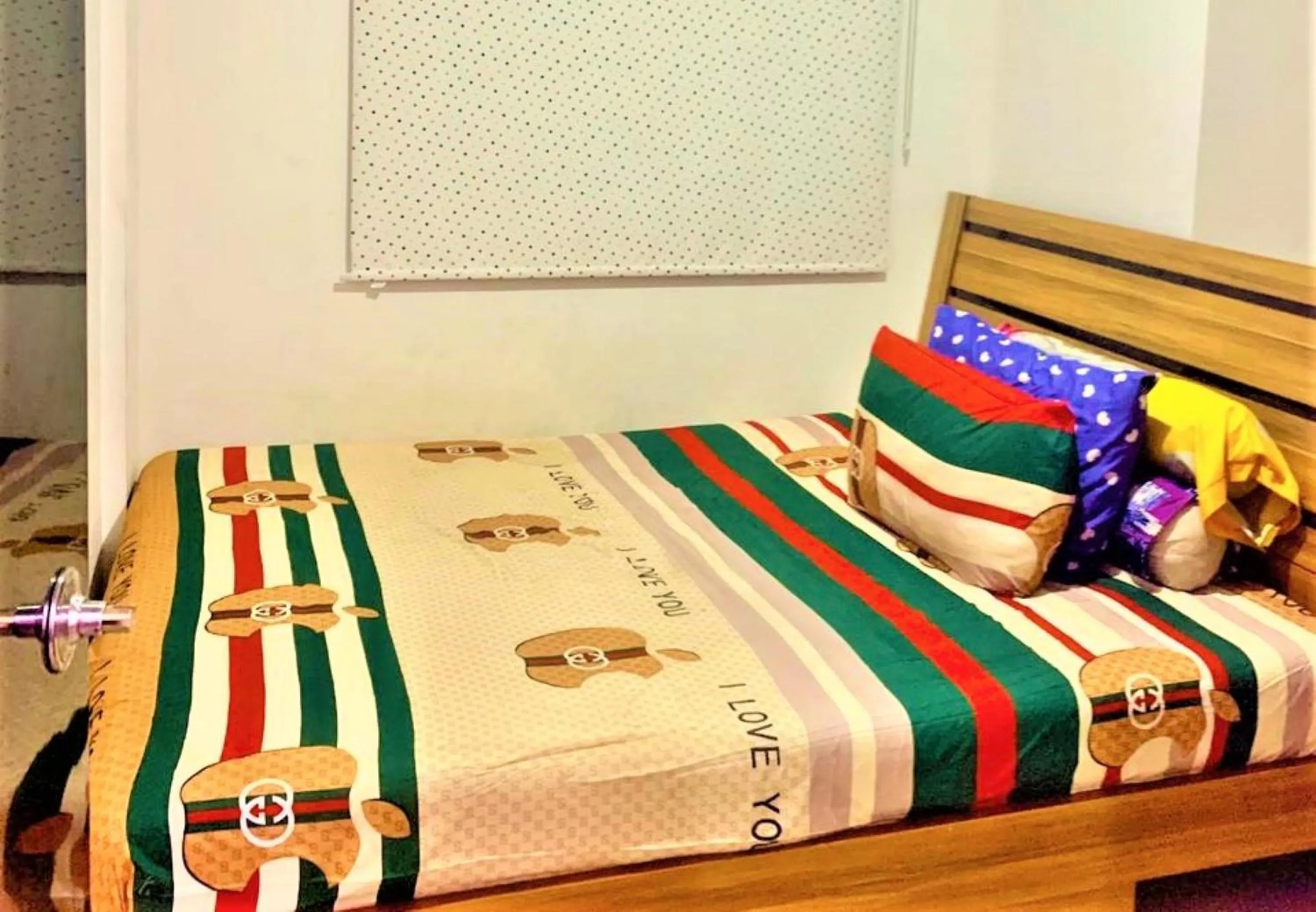 Bedroom, Bed in Apartemen Mutiara Bekasi by Veeroom