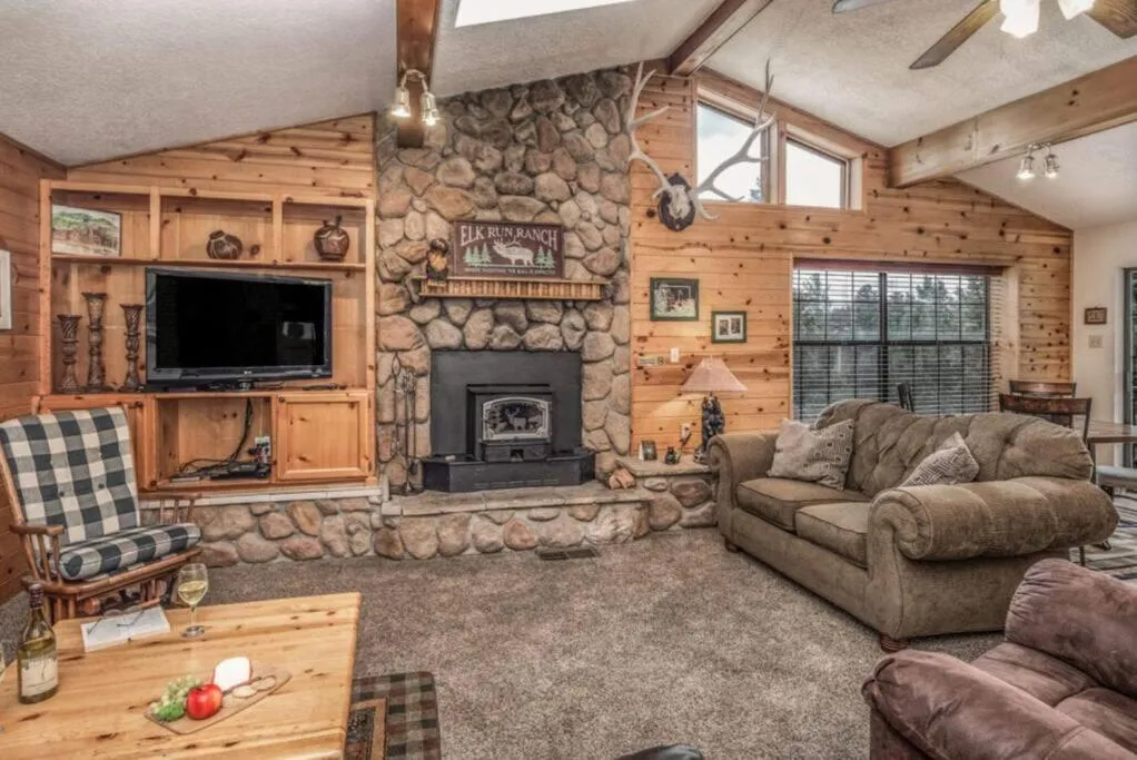 Hughes, Cabin at Ruidoso, with Forest View